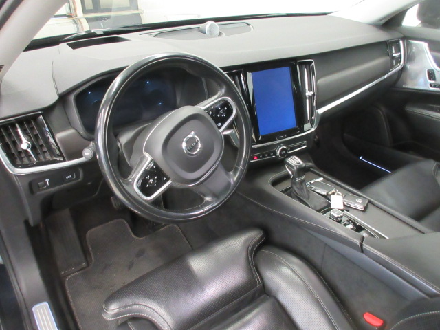 Volvo V90 CROSS COUNTRY D5 AWD BUSINESS PRO AUT
