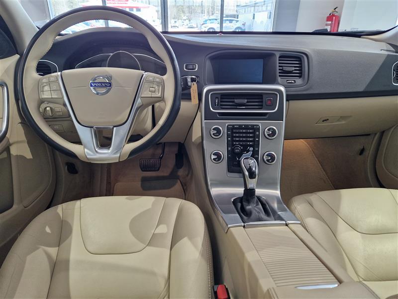 Volvo V60 T3 SUMMUM AUT.