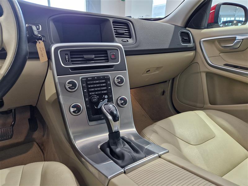 Volvo V60 T3 SUMMUM AUT.