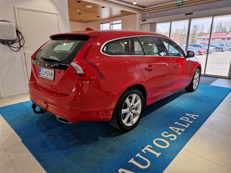 Volvo V60 T3 SUMMUM AUT.