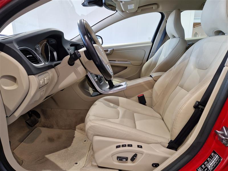 Volvo V60 T3 SUMMUM AUT.