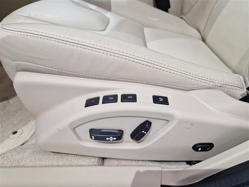 Volvo V60 T3 SUMMUM AUT.