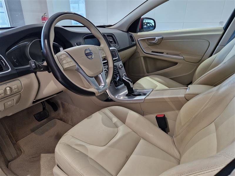 Volvo V60 T3 SUMMUM AUT.