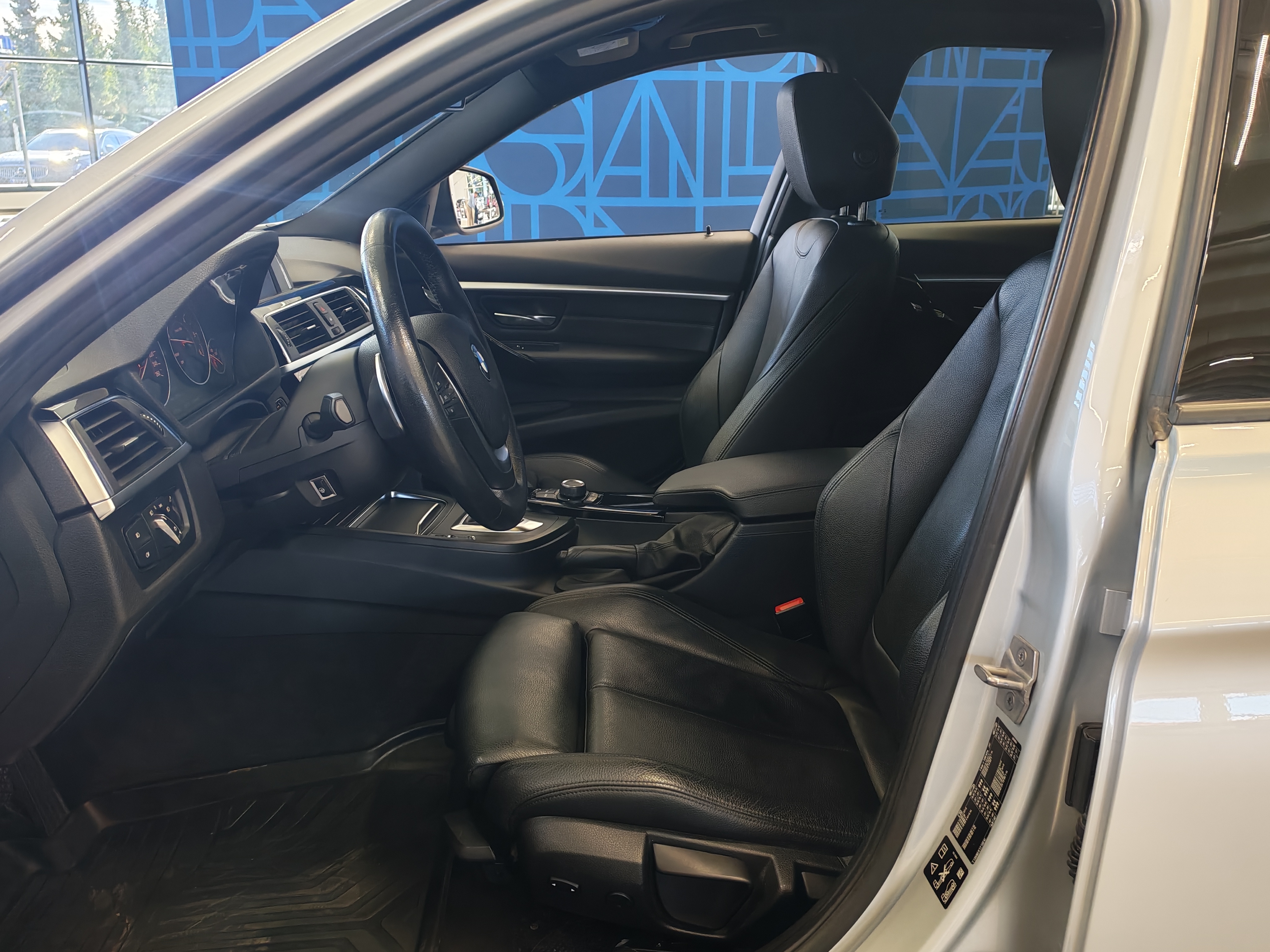 Bmw 320 F30 SEDAN 320D A XDRIVE BUSINESS EXCLUSIVE XDRIVE