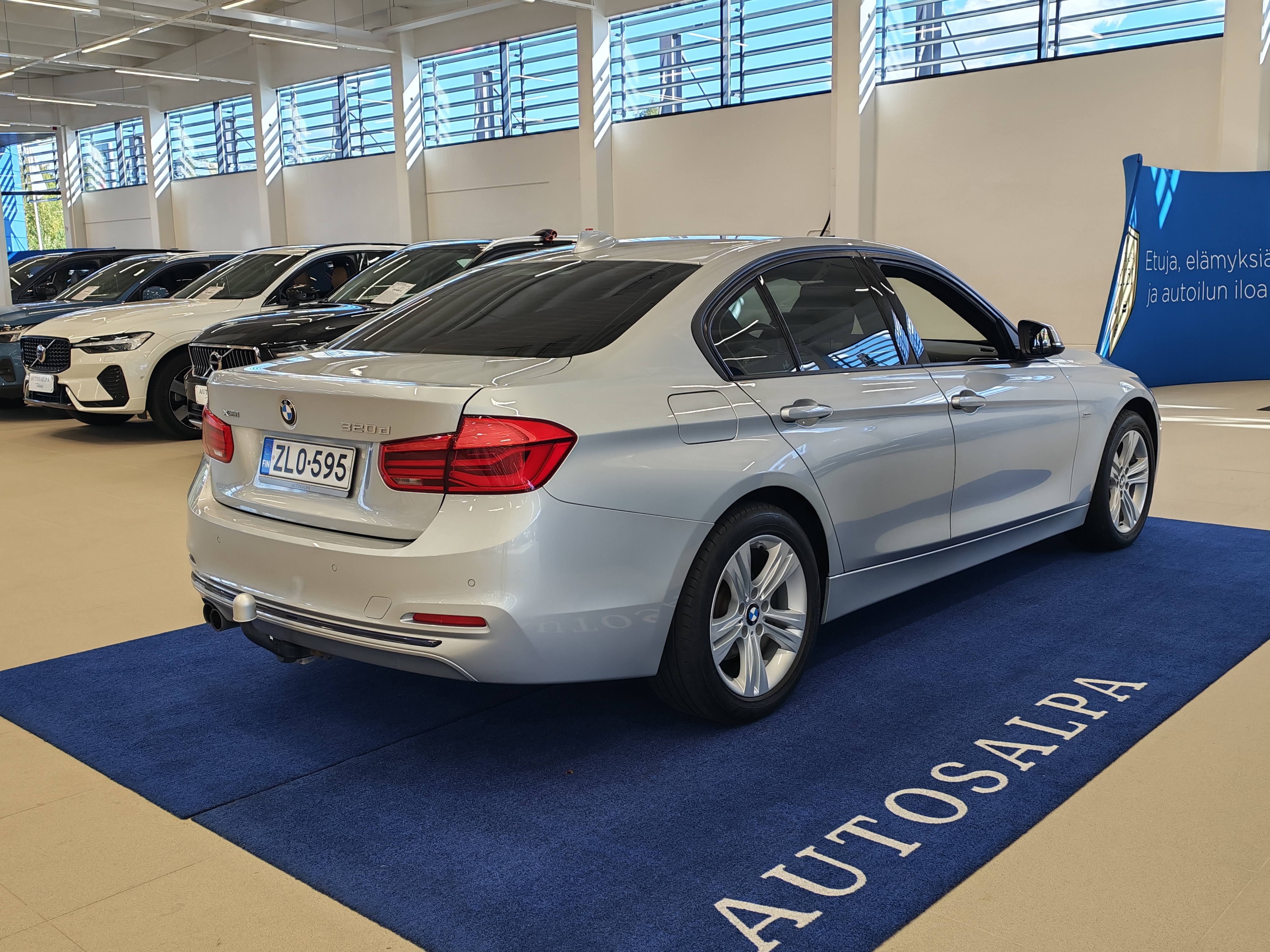 BMW 320 2017, kuva 2/16