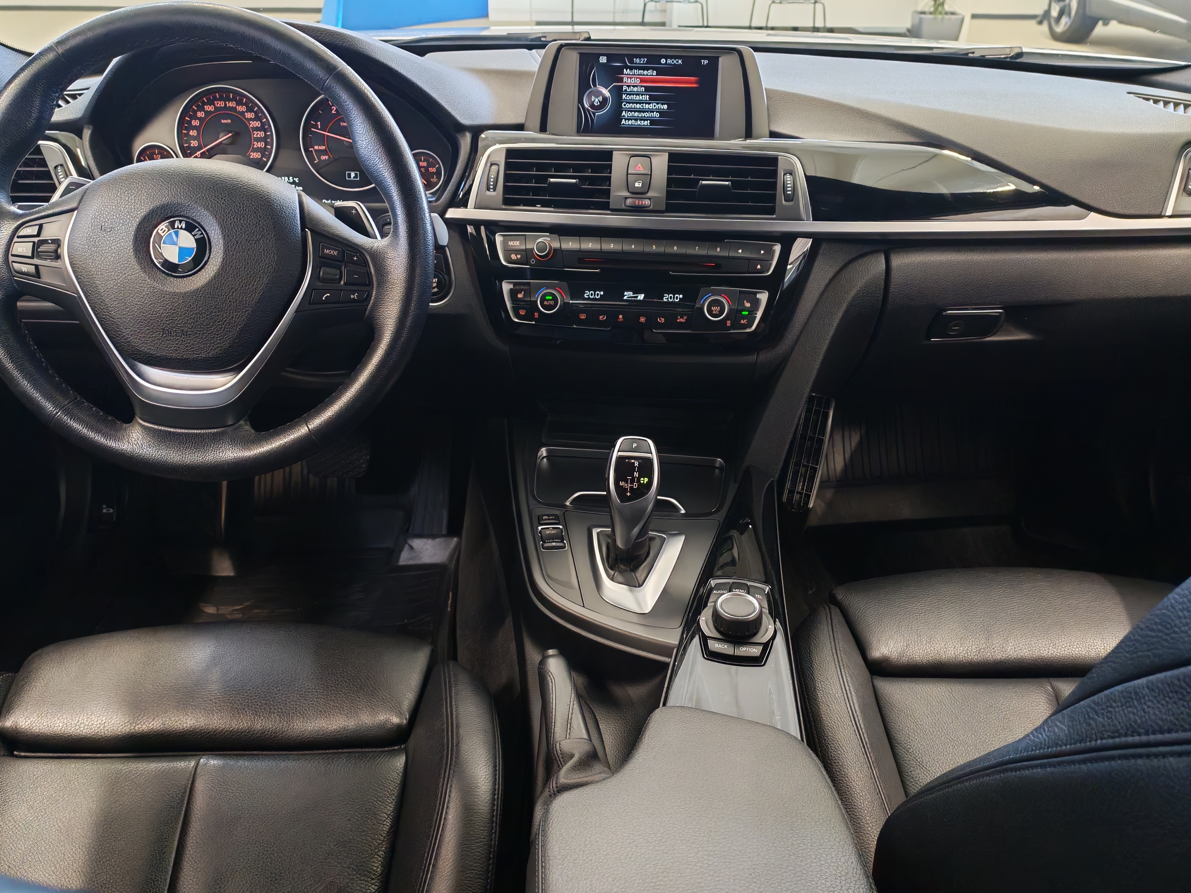 BMW 320 2017, kuva 5/16