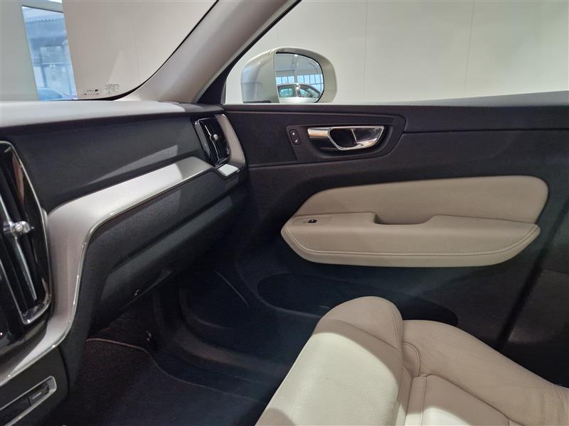 Volvo XC60 D4 AWD INSCRIPTION AUT