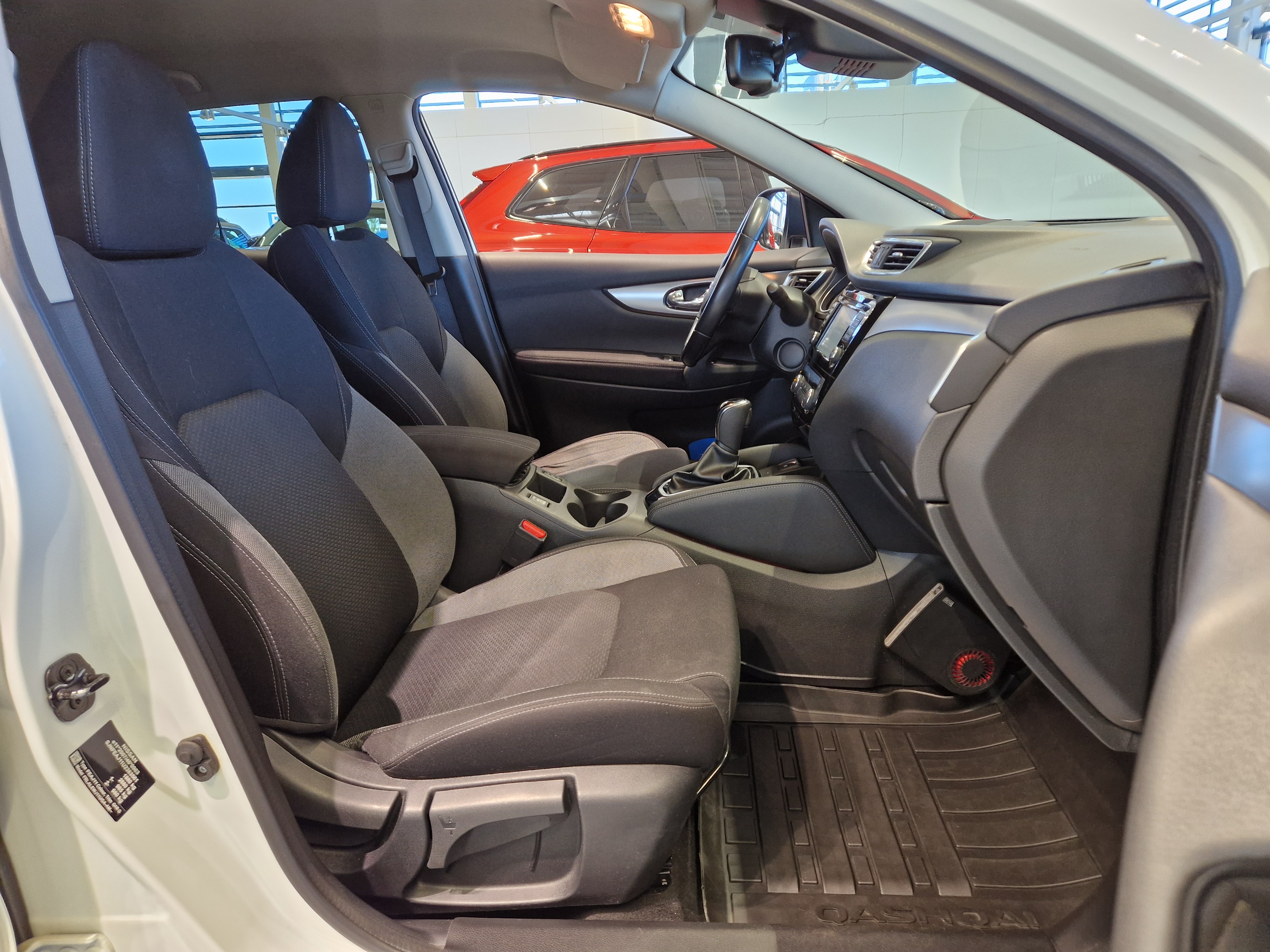 Nissan QASHQAI DIG-T 115 N-CONNECTA 2WD XTRONIC PFEB