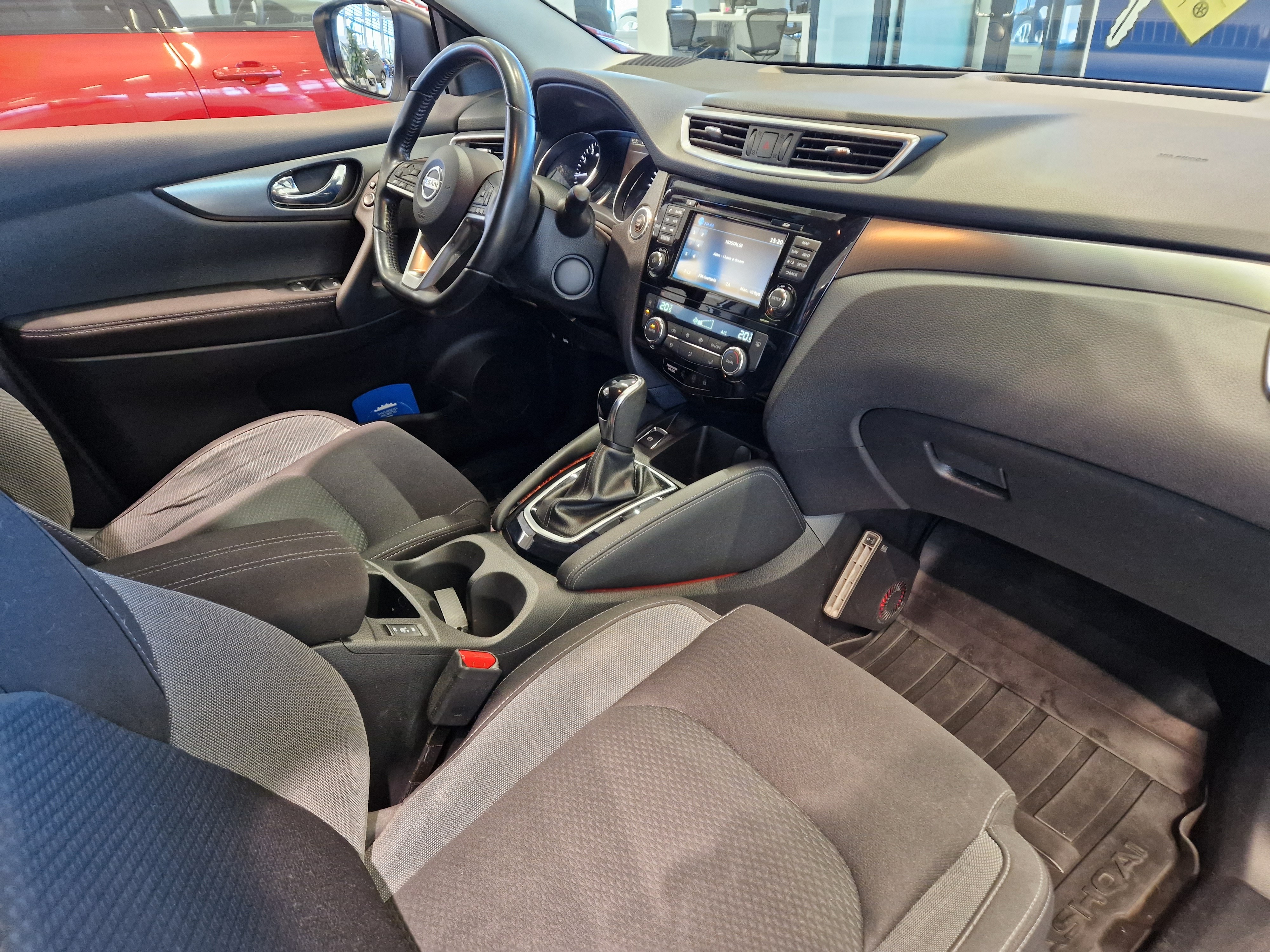 Nissan QASHQAI DIG-T 115 N-CONNECTA 2WD XTRONIC PFEB