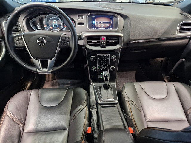 Volvo V40 CROSS COUNTRY T3 BUSINESS PRO AUT TAKUU 24KK/40TKM