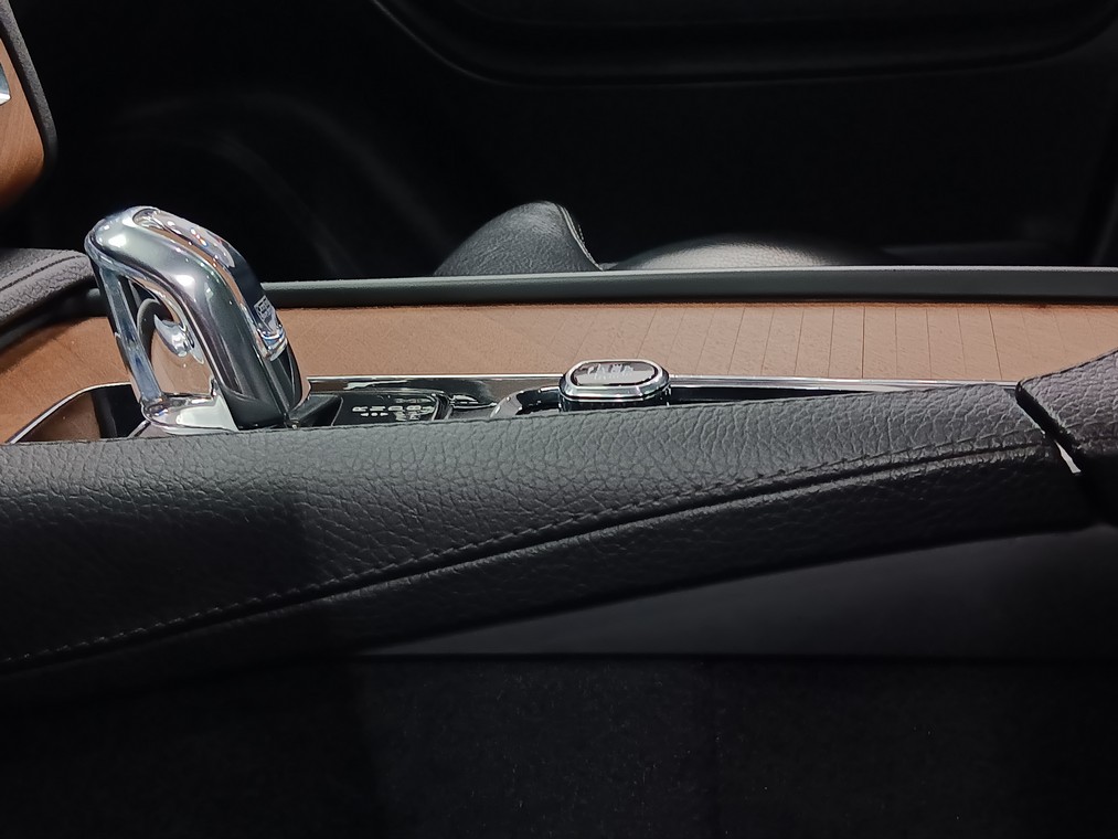 Volvo XC90 T8 AWD INSCRIPTION TAKUU 12KK/20TKM