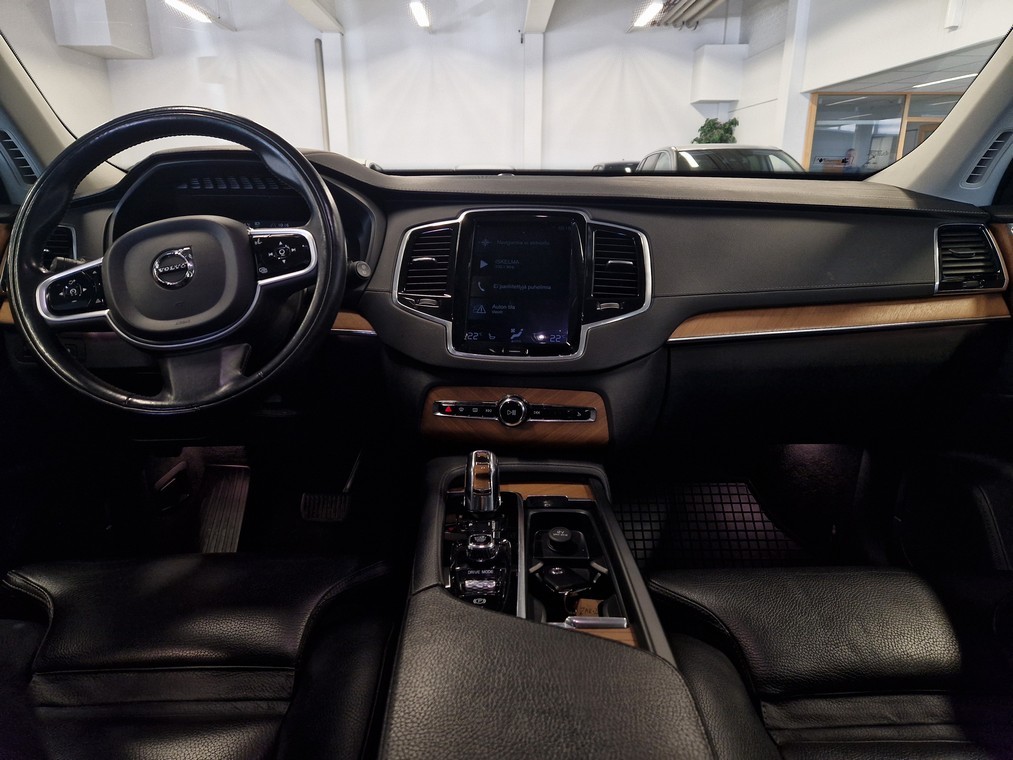Volvo XC90 T8 AWD INSCRIPTION TAKUU 12KK/20TKM