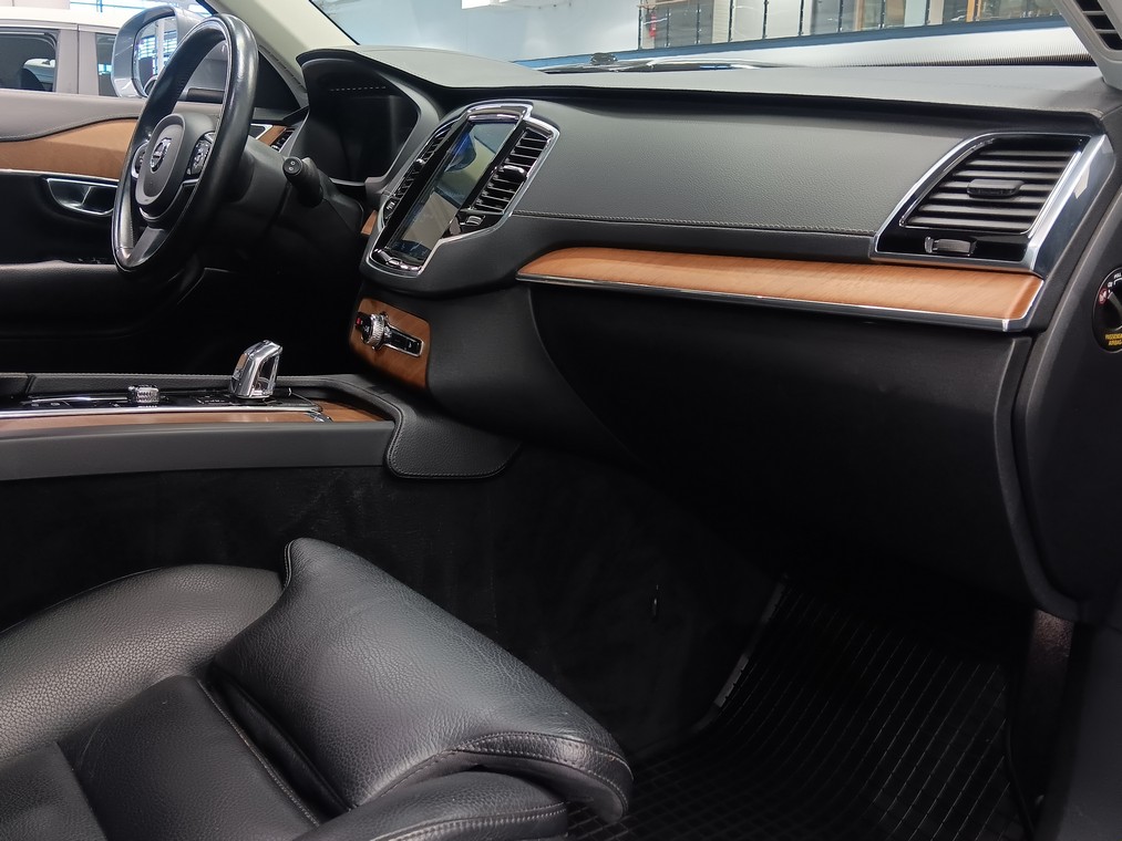 Volvo XC90 T8 AWD INSCRIPTION TAKUU 12KK/20TKM