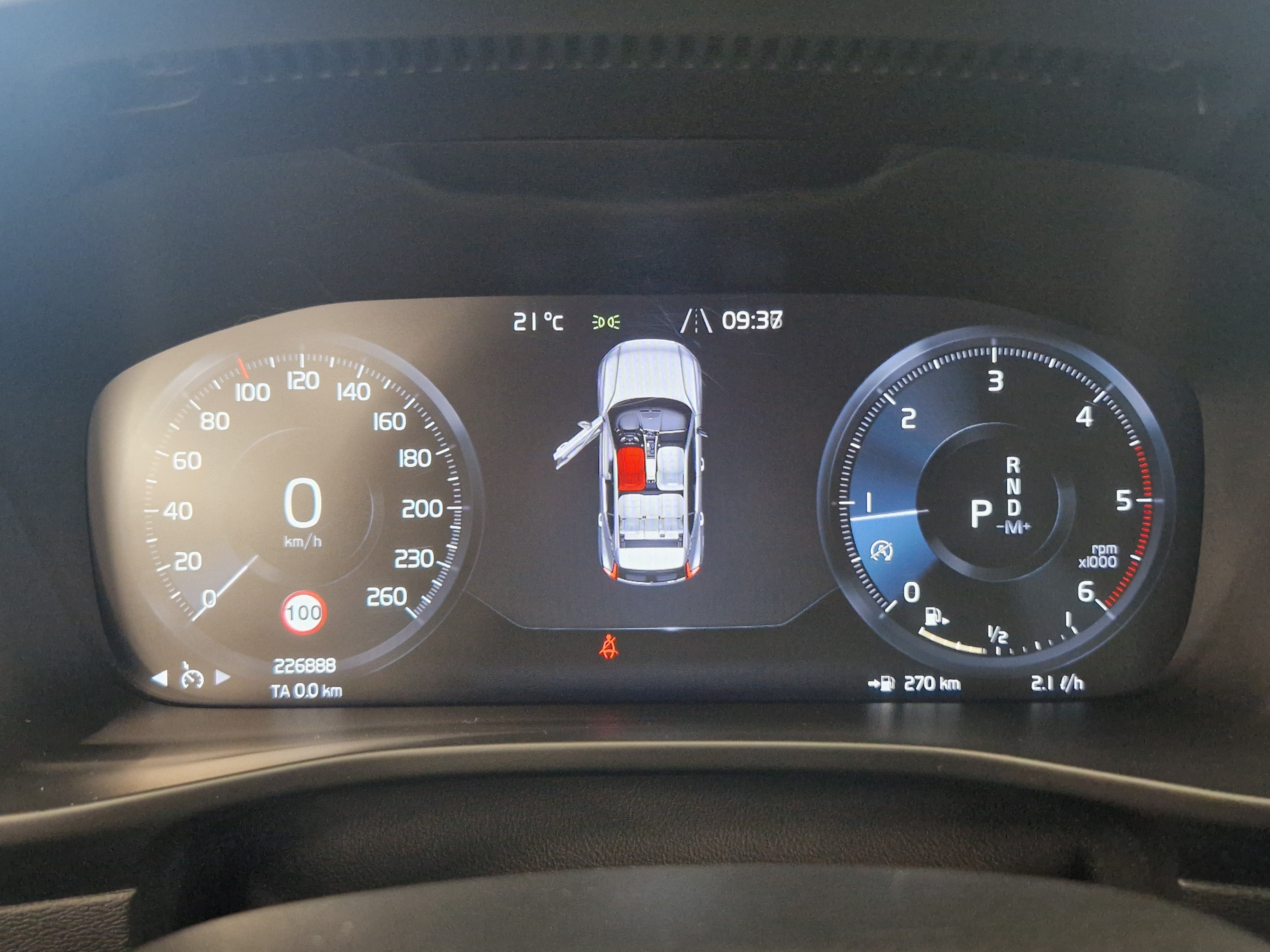 Volvo XC40 D3 AWD Momentum aut. 2019, bild 7/18
