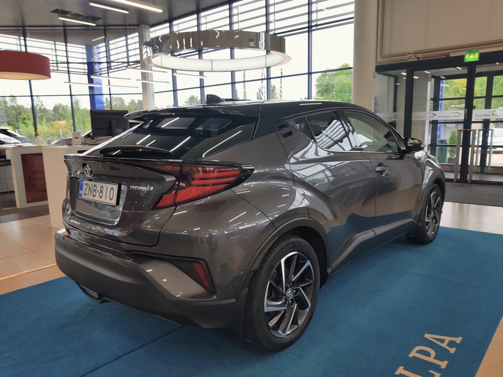 Toyota C-HR 1,8 HYBRID STYLE