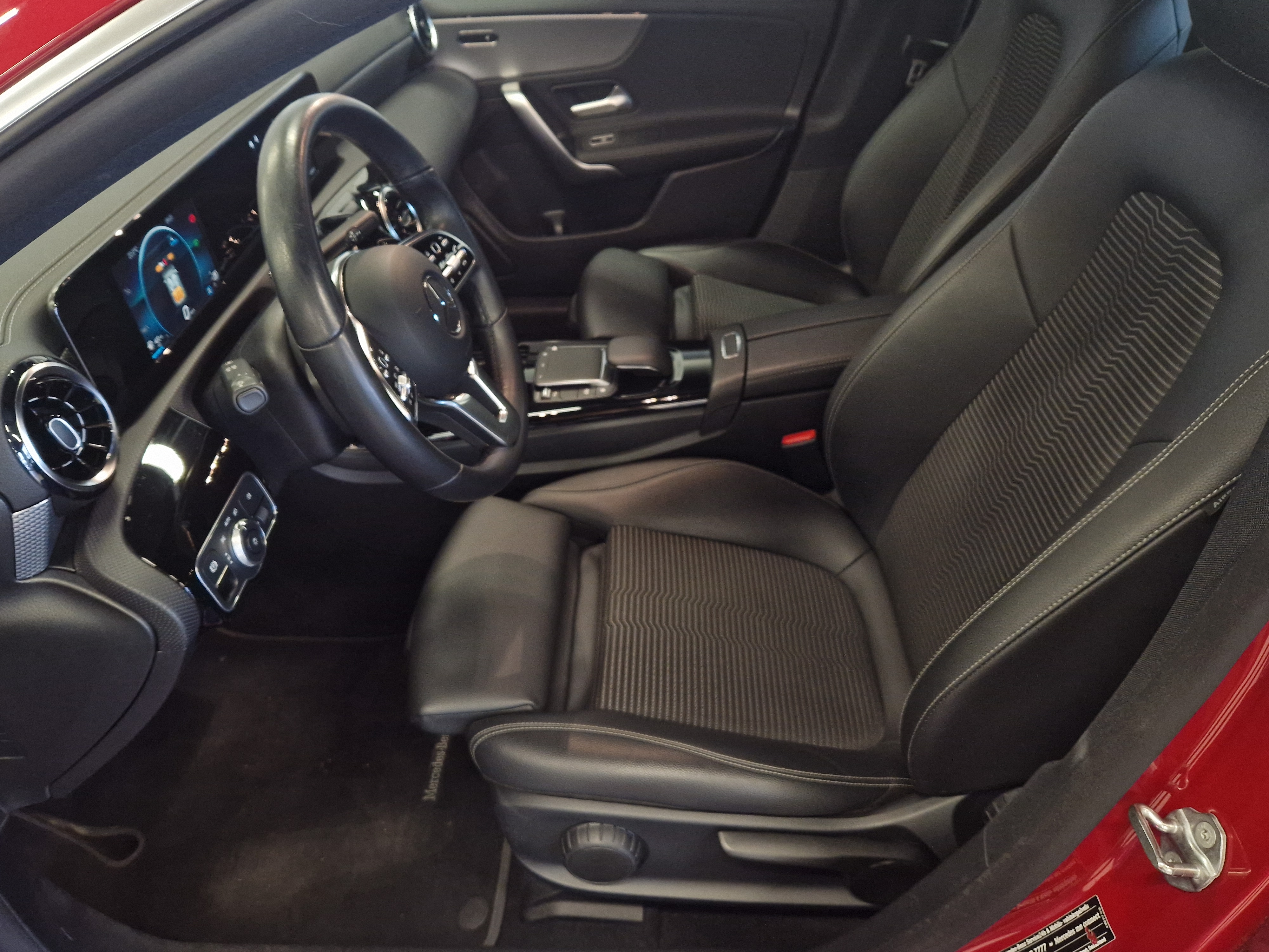Mercedes-benz CLA 180 A BUSINESS PROGRESSIVE TAKUU 12KK/20TKM