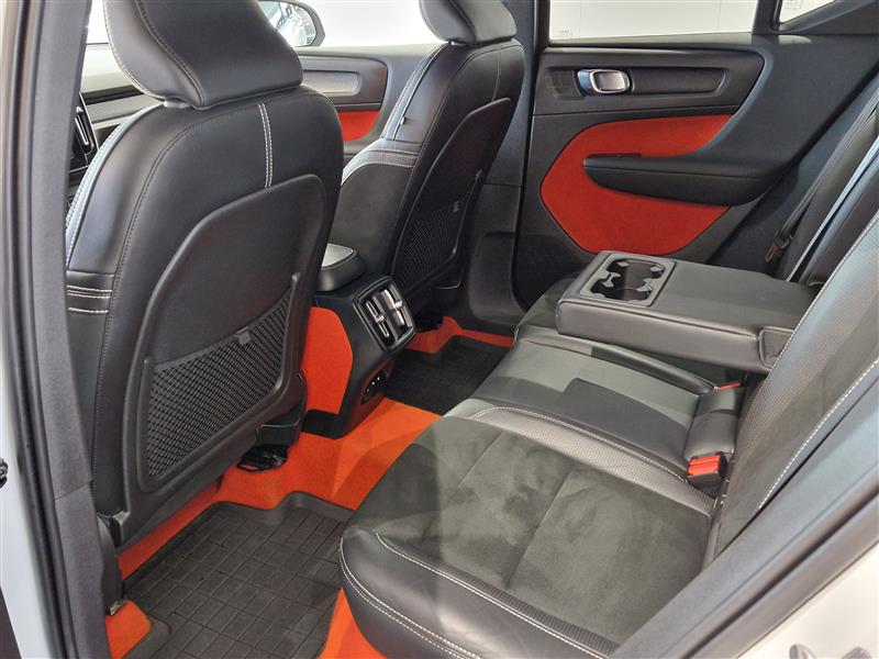 Volvo XC40 T4 BUSINESS R-DESIGN AUT.TAKUU12KK/20TKM