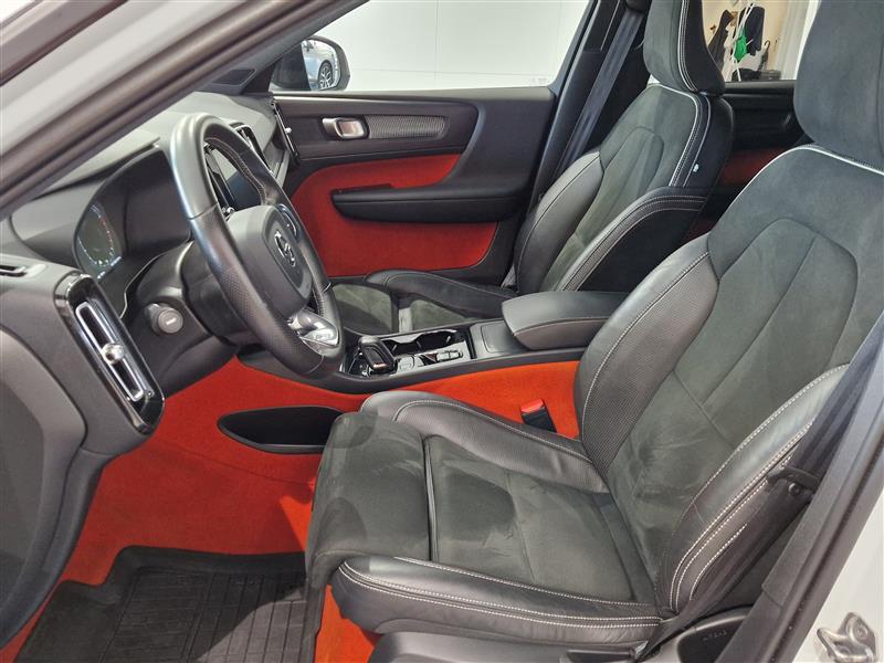 Volvo XC40 T4 BUSINESS R-DESIGN AUT.TAKUU12KK/20TKM