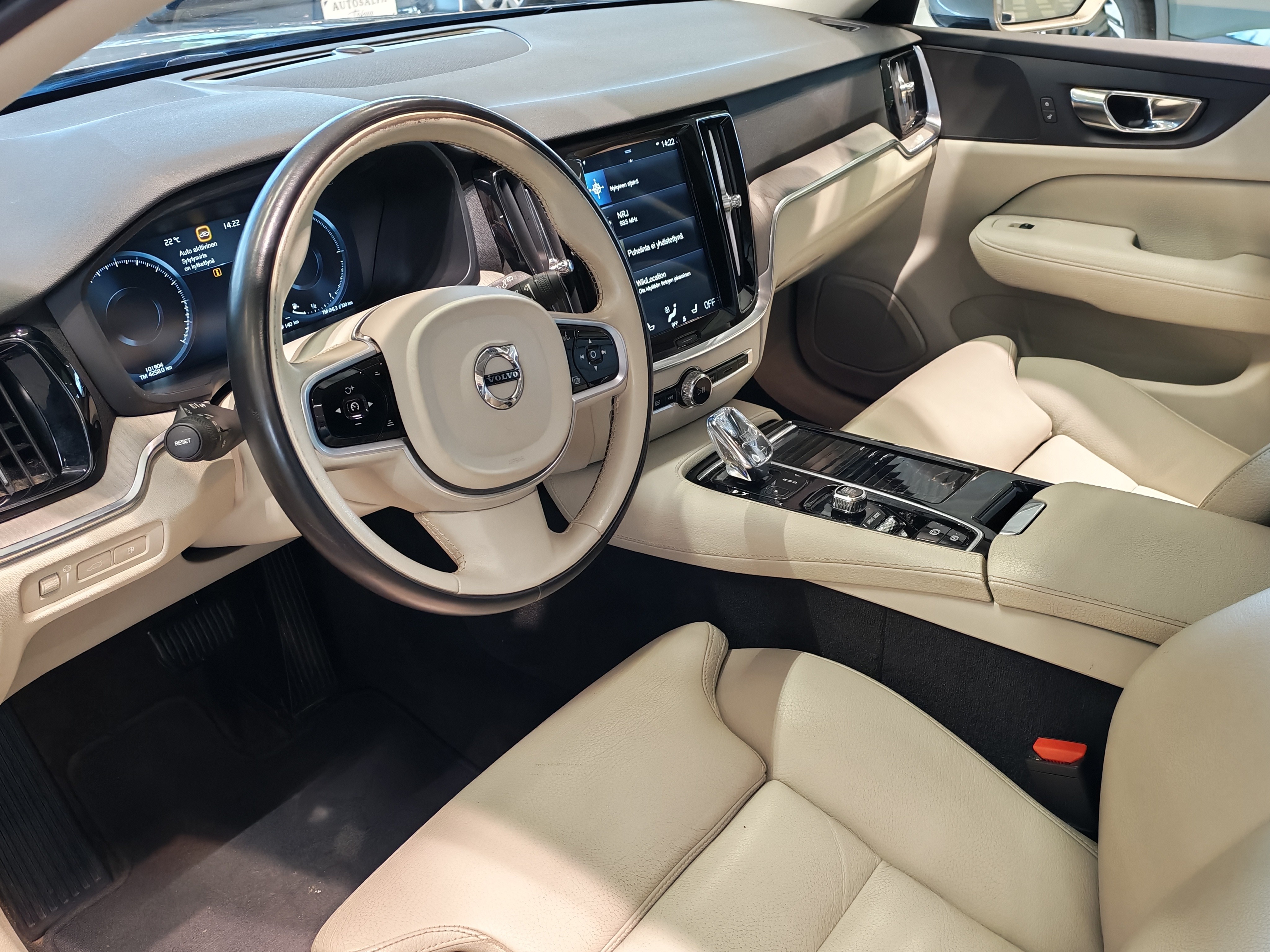 Volvo V60 2020, kuva 4/18