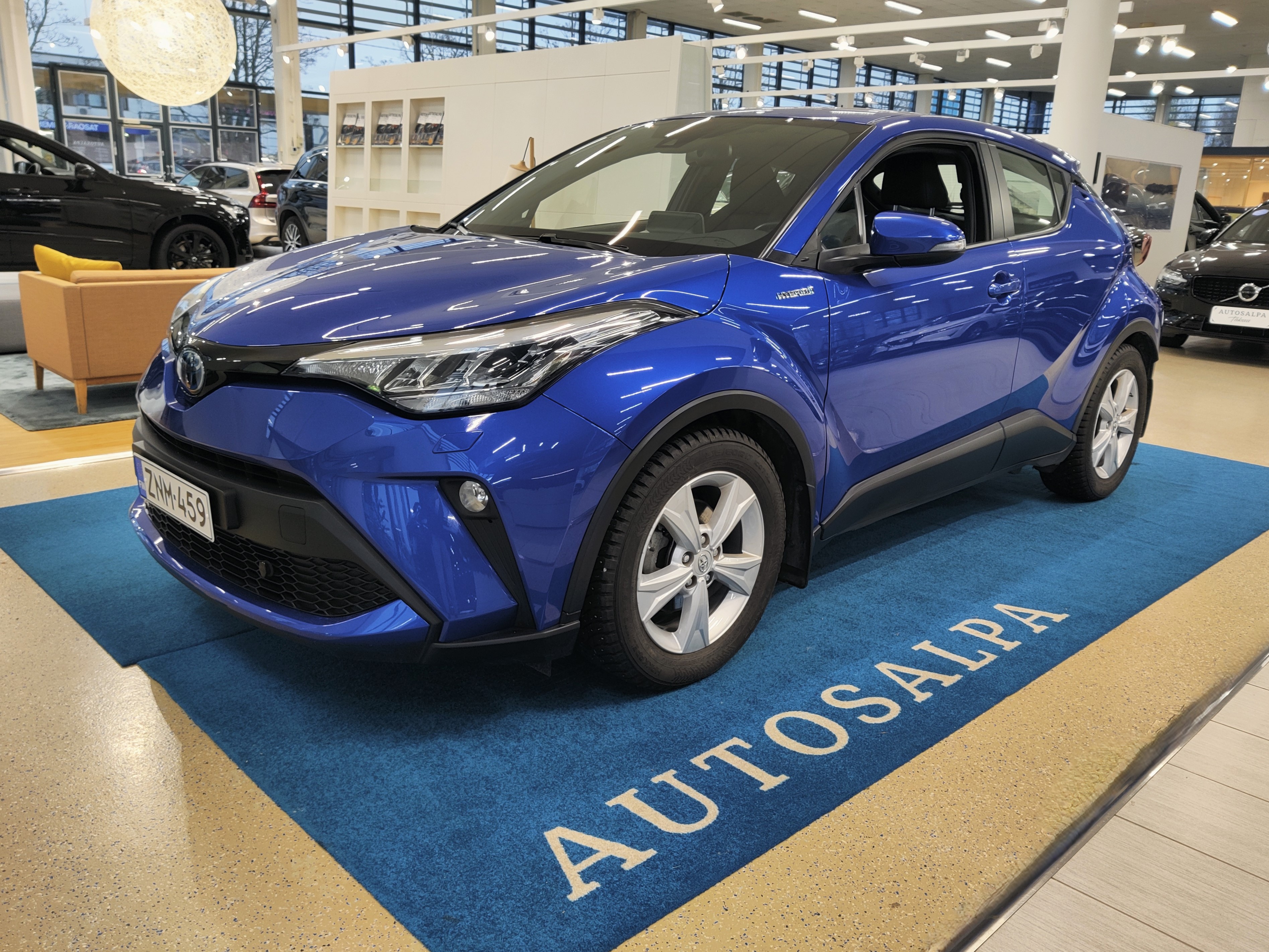 Toyota C-HR 1,8 HYBRID ACTIVE EDITION TAKUU 12KK/20TKM