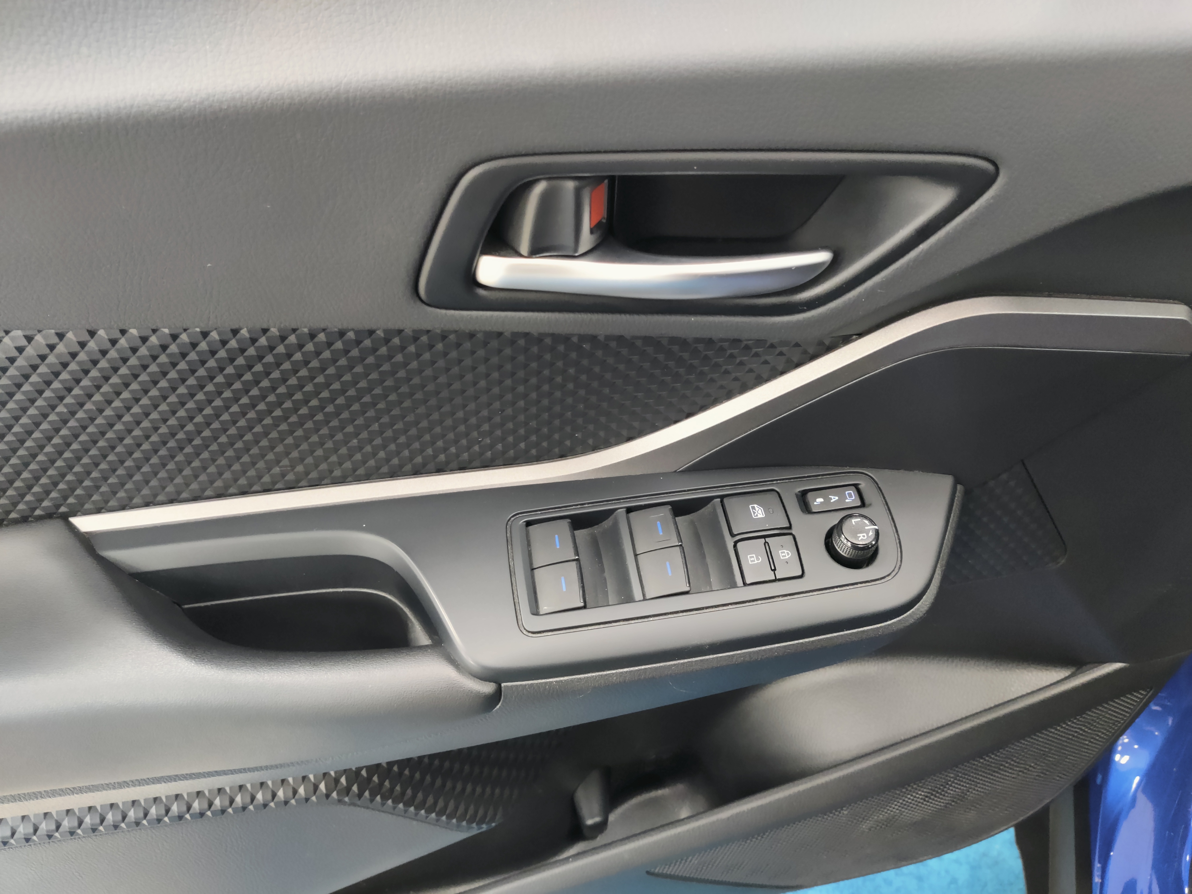 Toyota C-HR 1,8 HYBRID ACTIVE EDITION