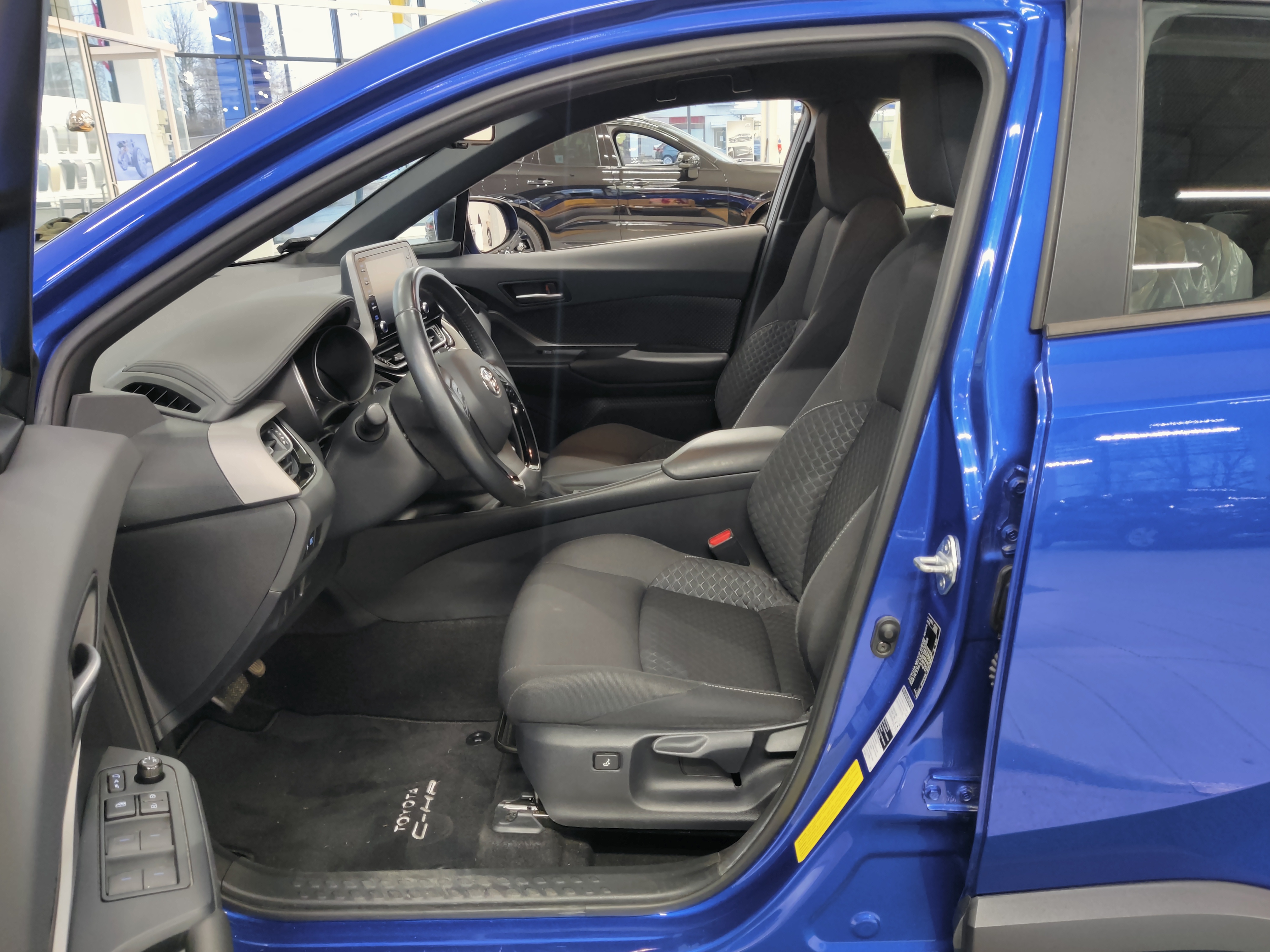 Toyota C-HR 1,8 HYBRID ACTIVE EDITION