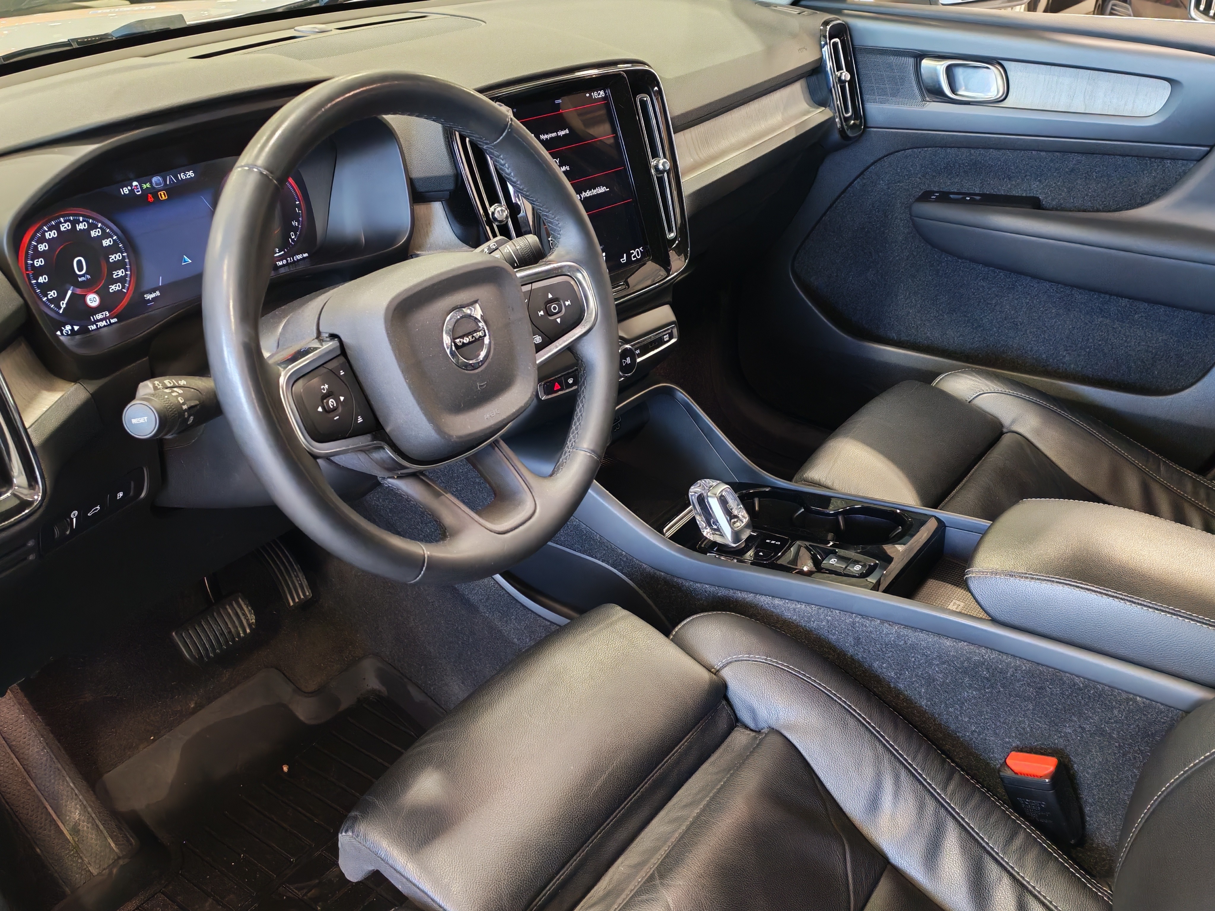 Volvo XC40 2022, kuva 3/18
