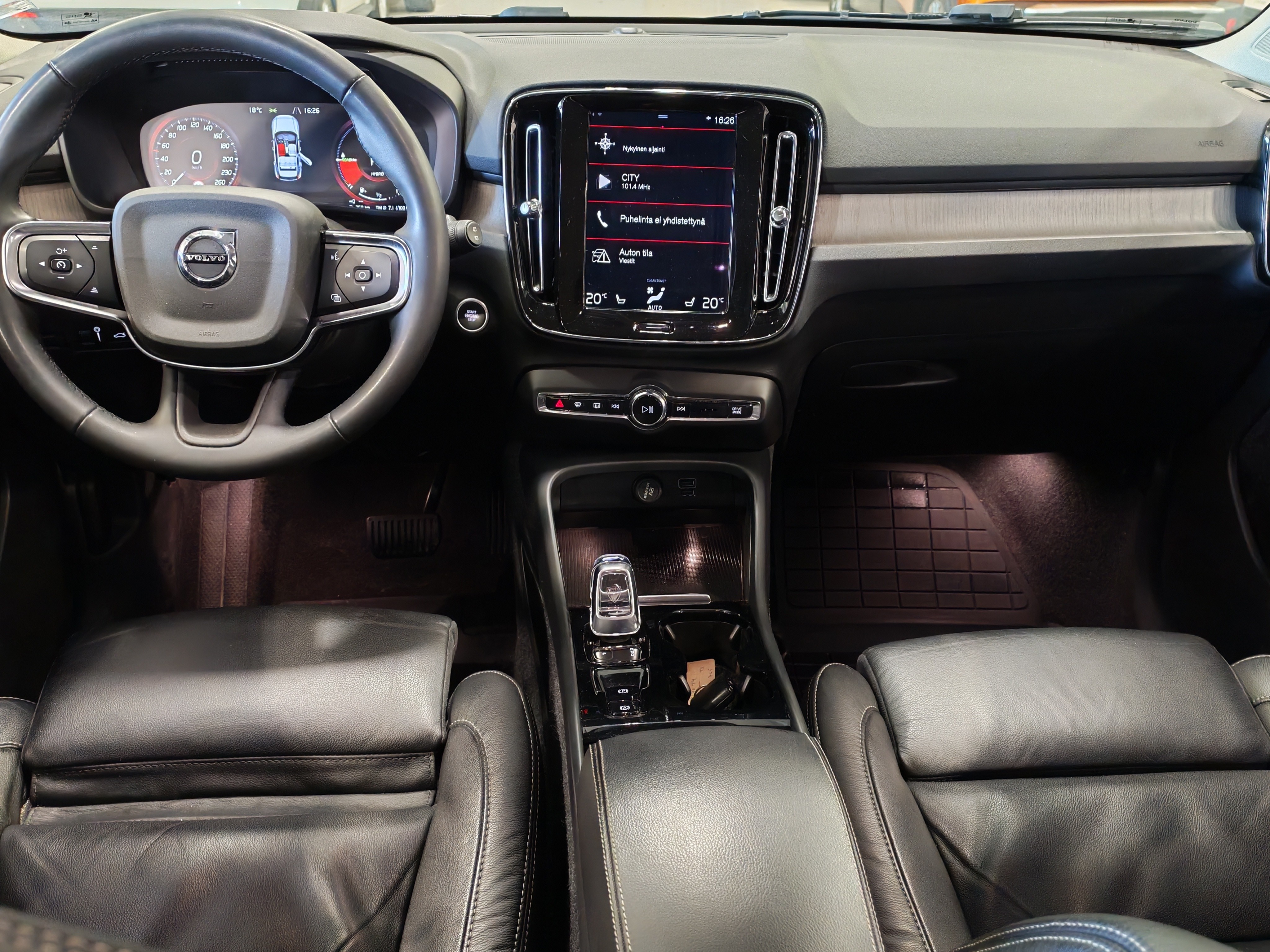 Volvo XC40 2022, kuva 4/18