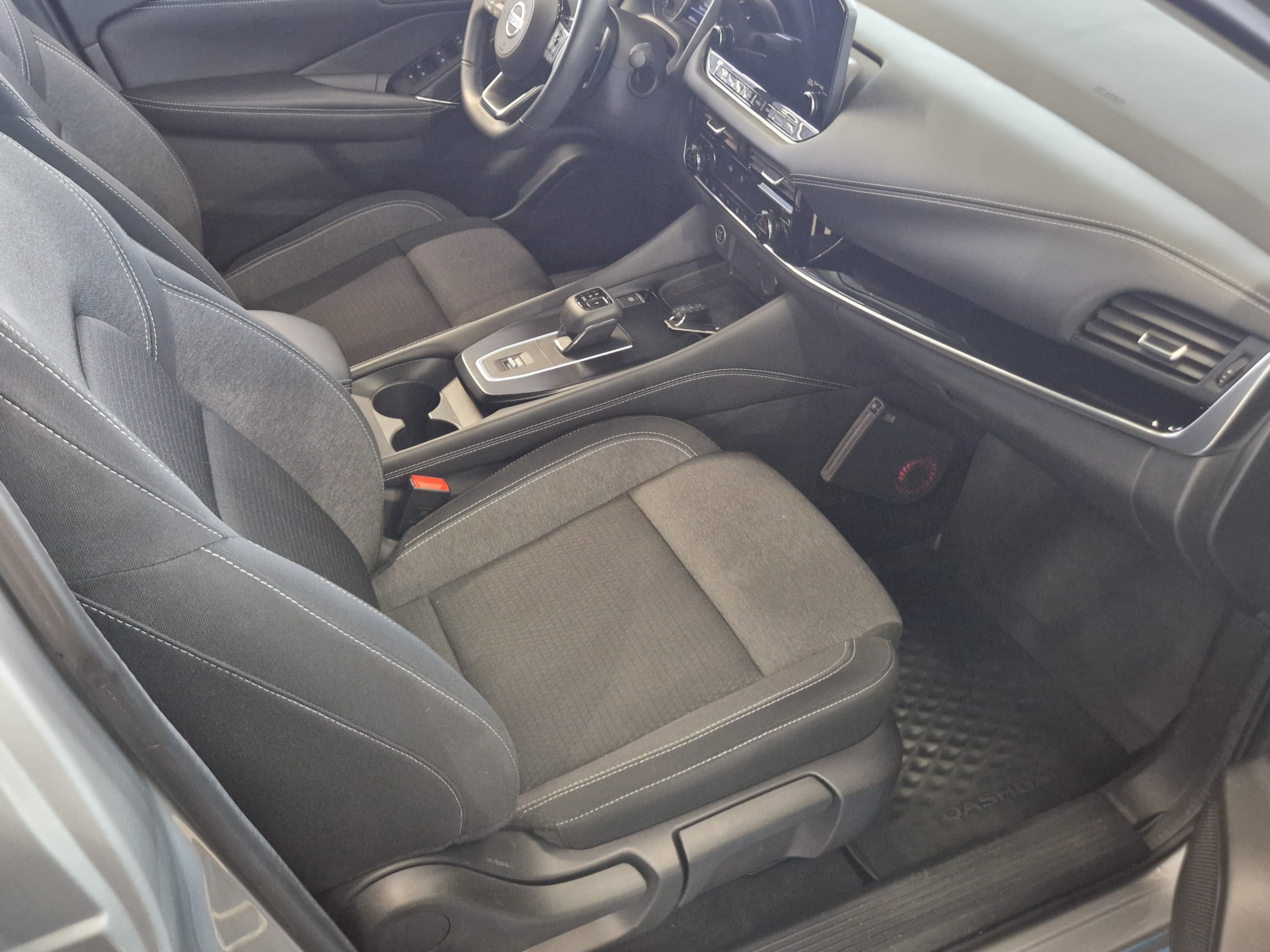 Nissan QASHQAI MHEV 158 XTRONIC 2WD N-CONNECTA TAKUU 24KK/40TKM