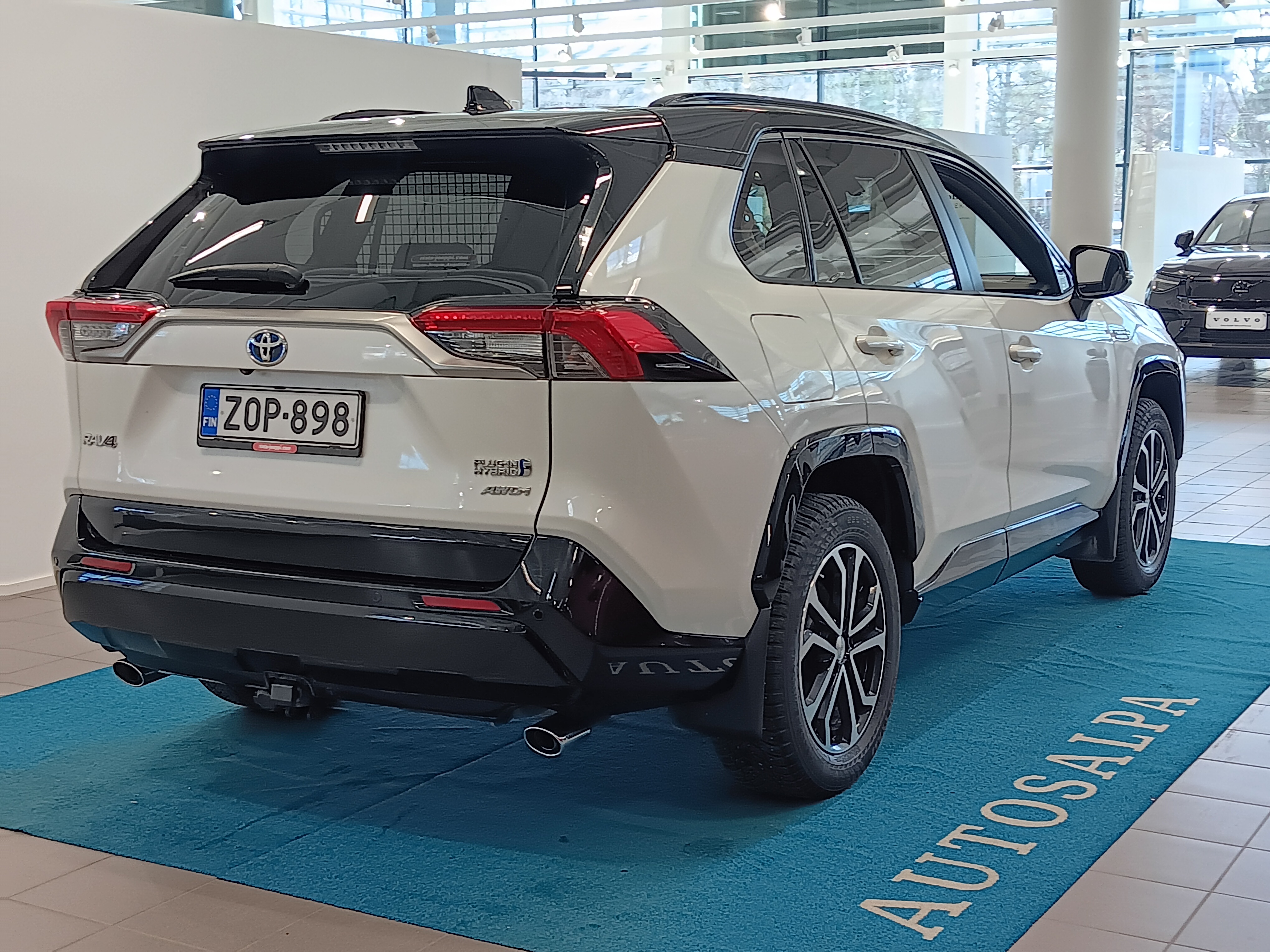 Toyota RAV4 PLUG-IN HYBRID 2,5 AWD-I PREMIUM TAKUU 12KK/20TKM