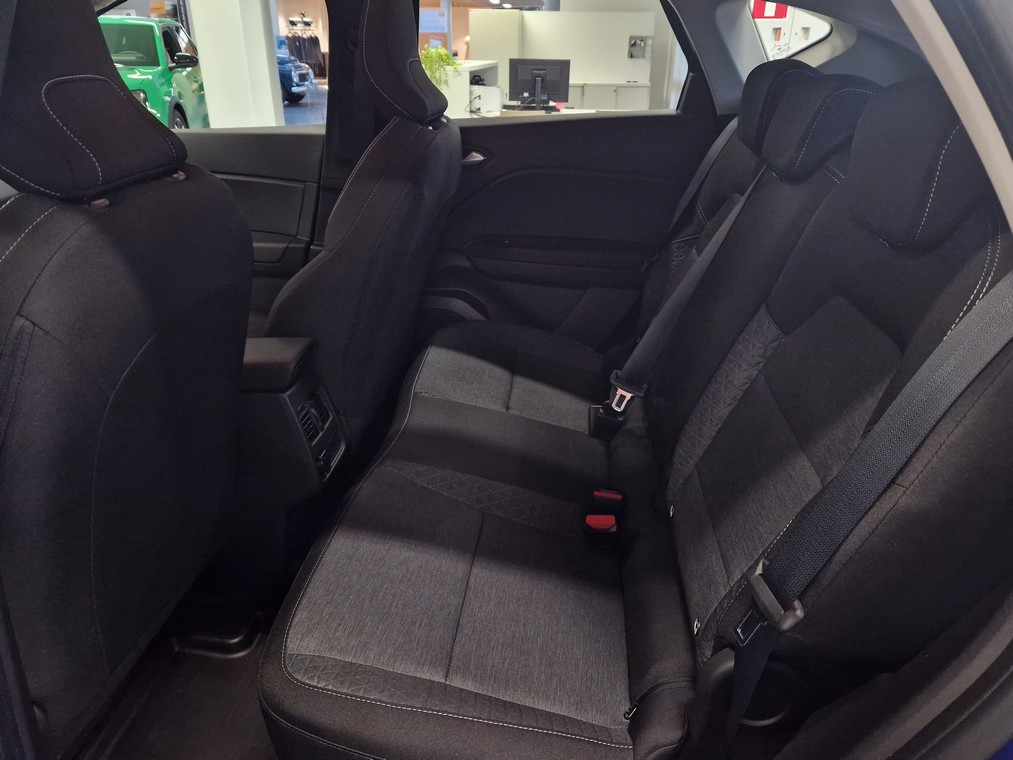 Renault CAPTUR TCE 140 EDC MILD HYBRID TAKUU 24KK/40TKM.