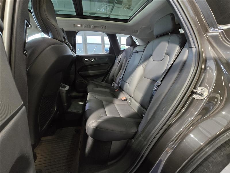 Volvo XC60 T8 AWD LONG RANGE PLUS BRIGHT TAKUU 24KK/40TKM