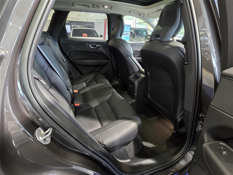 Volvo XC60 T8 AWD LONG RANGE PLUS BRIGHT TAKUU 24KK/40TKM
