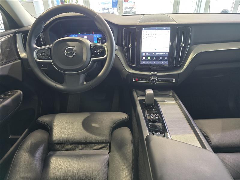 Volvo XC60 T8 AWD LONG RANGE PLUS BRIGHT TAKUU 24KK/40TKM