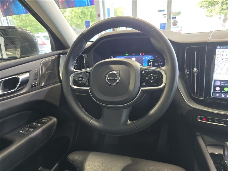 Volvo XC60 T8 AWD LONG RANGE PLUS BRIGHT TAKUU 24KK/40TKM