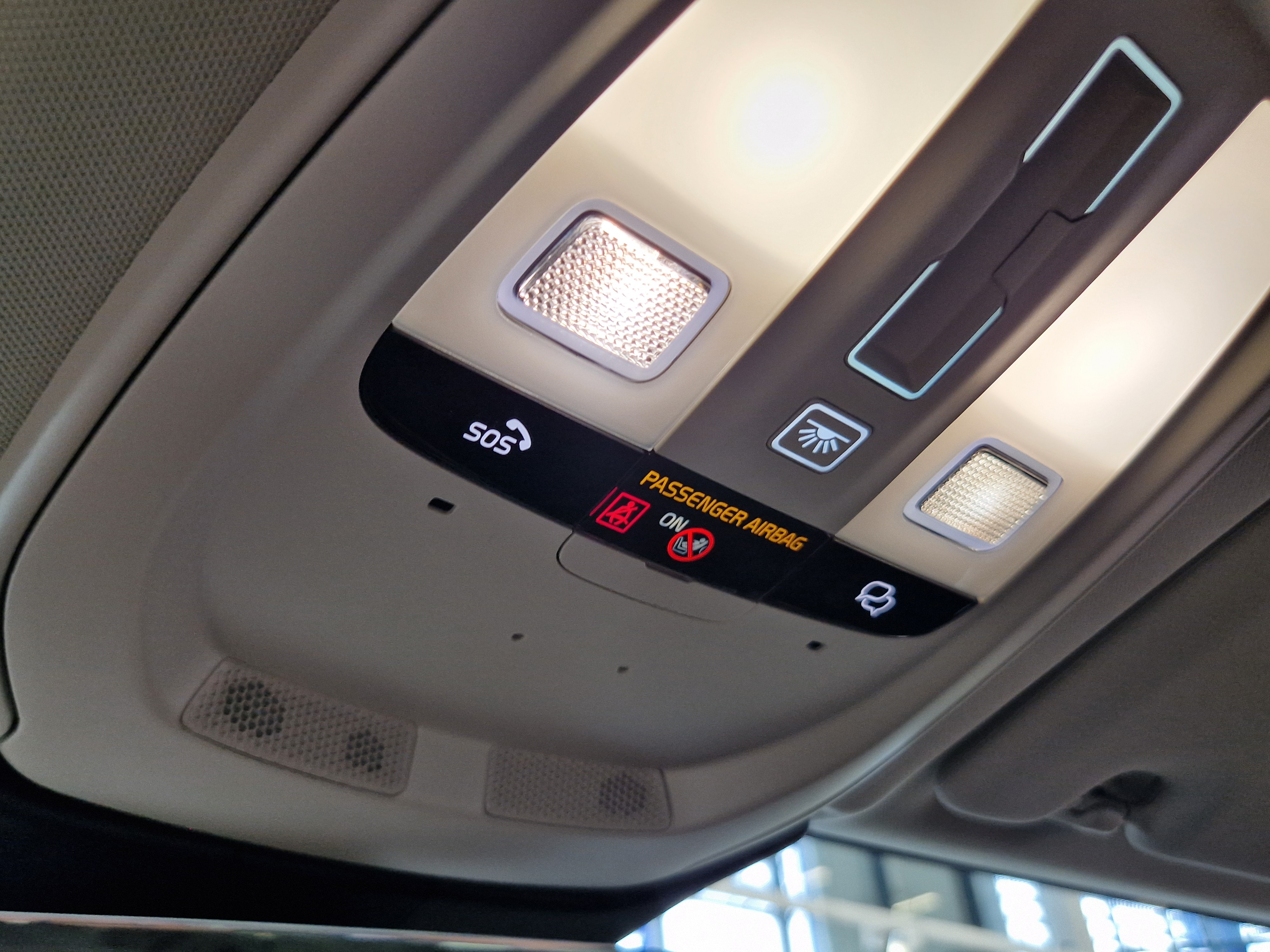 Volvo XC60 T8 AWD LONG RANGE PLUS DARK TAKUU 24KK/40TKM