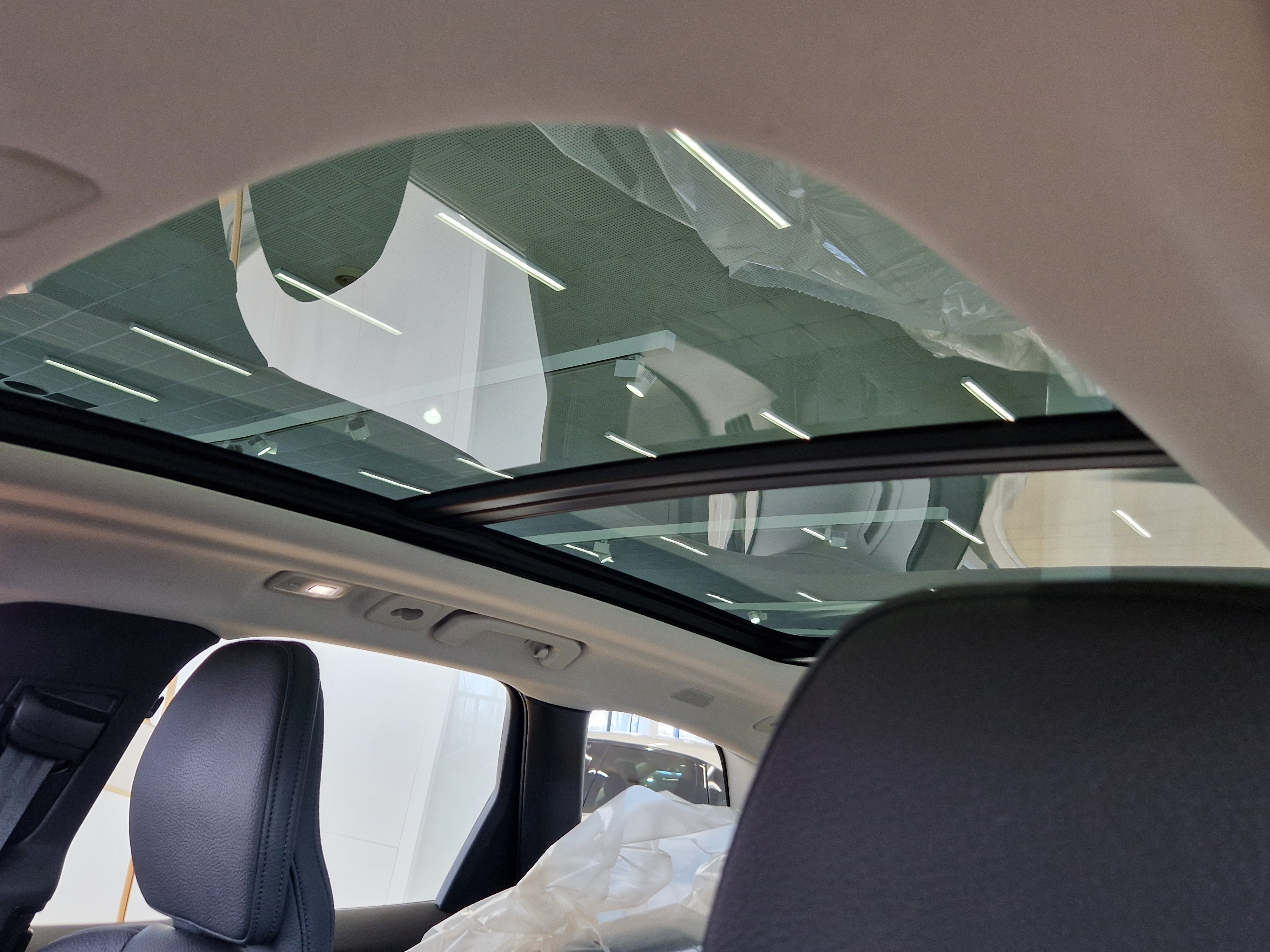 Volvo XC60 T8 AWD LONG RANGE PLUS DARK TAKUU 24KK/40TKM