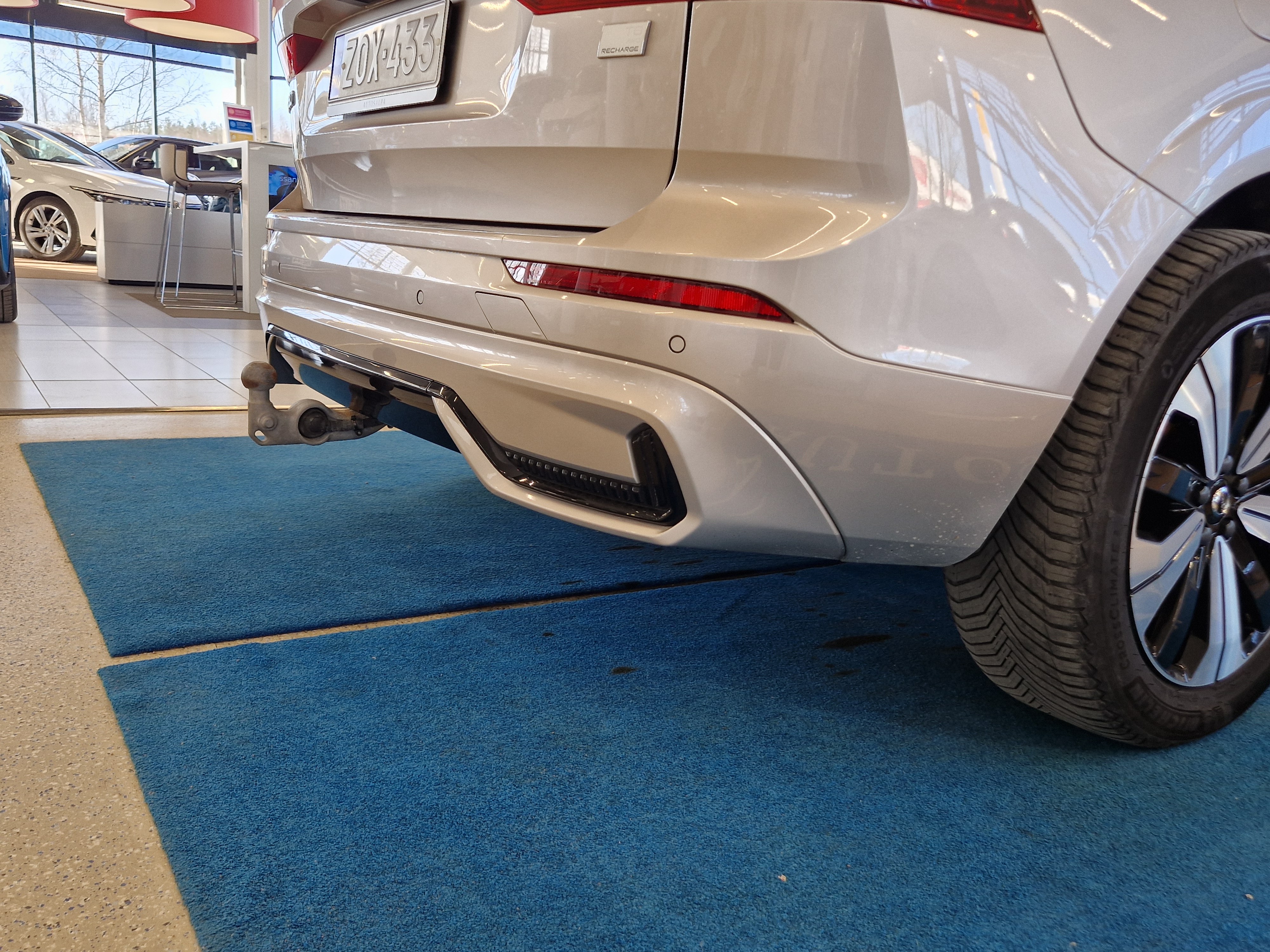 Volvo XC60 T8 AWD LONG RANGE PLUS DARK TAKUU 24KK/40TKM