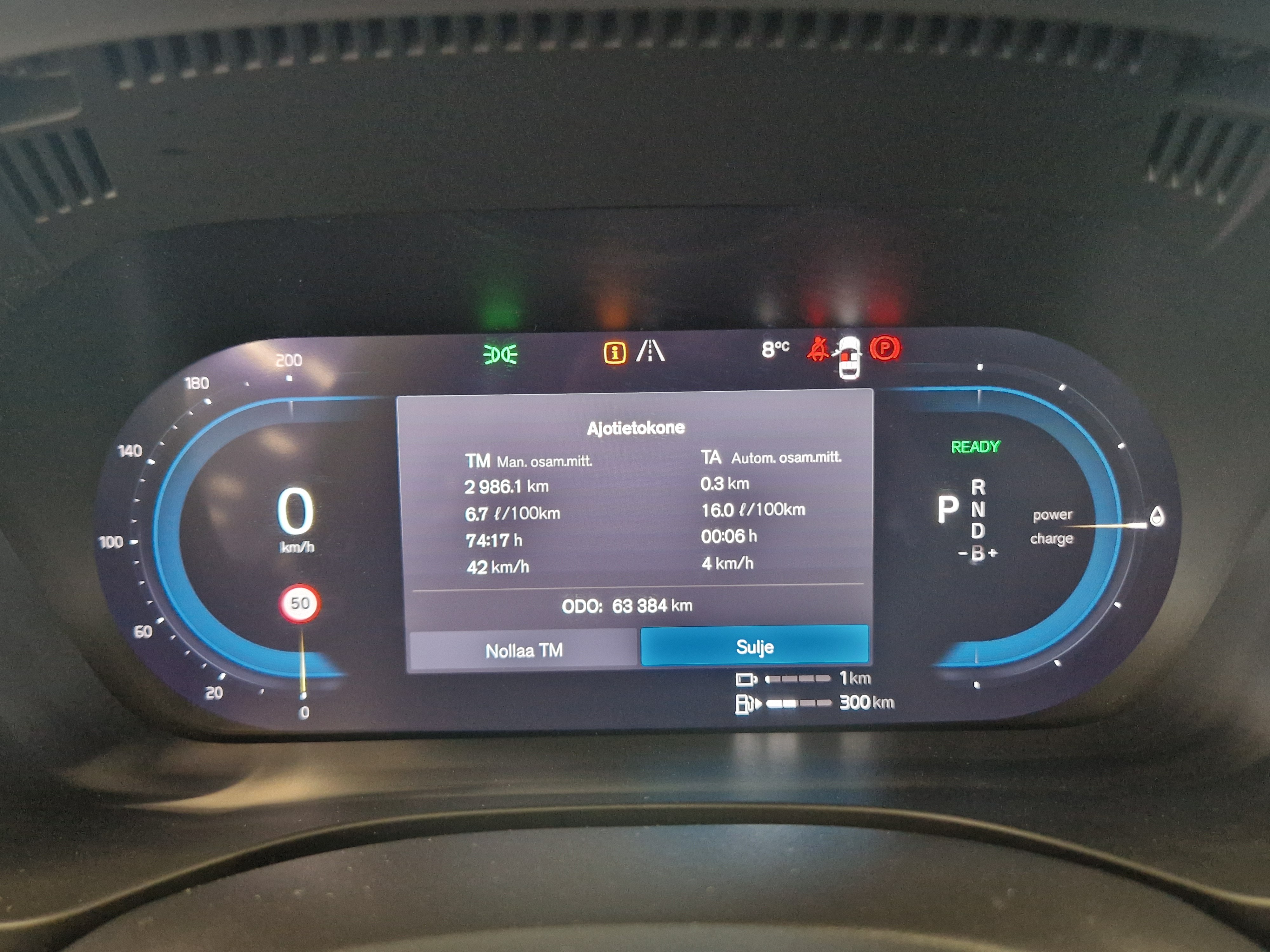 Volvo XC60 T8 AWD LONG RANGE PLUS DARK TAKUU 24KK/40TKM