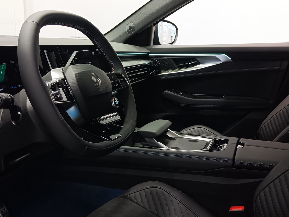 Renault RAFALE E-TECH PLUG-IN HYBRID 4X4 300 ATELIER ALPINE 4CONT