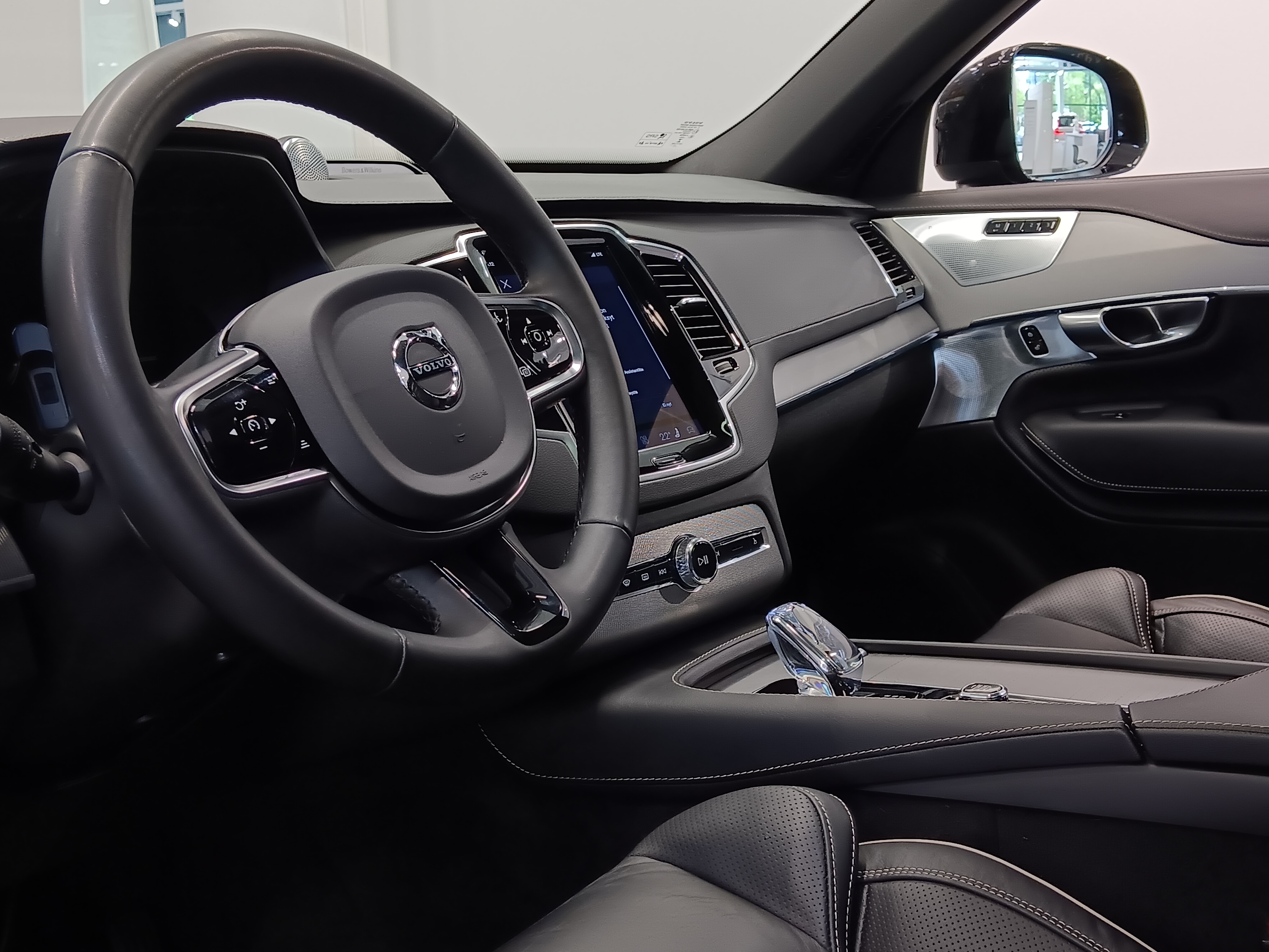 Volvo XC90 T8 AWD LONG RANGE HIGH PERFORMANCE ULTIMATE DARK A