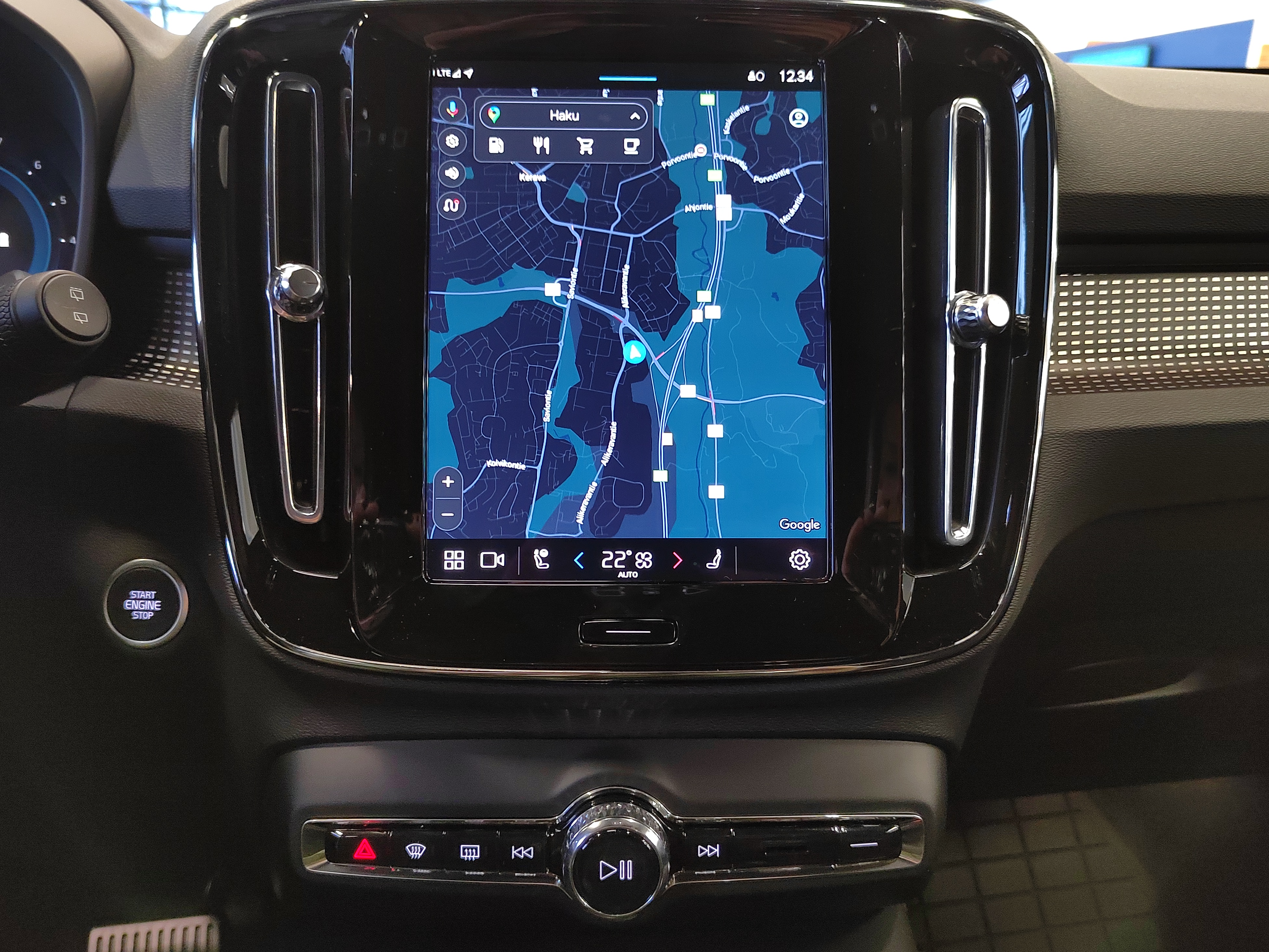 Volvo XC40 B3 MHEV EDITION PLUS DCT AUT. TAKUU 24KK/40TKM.