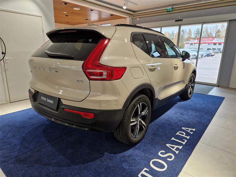 Volvo XC40 B3 MHEV Edition Plus DCT aut. 2025, bild 3/24