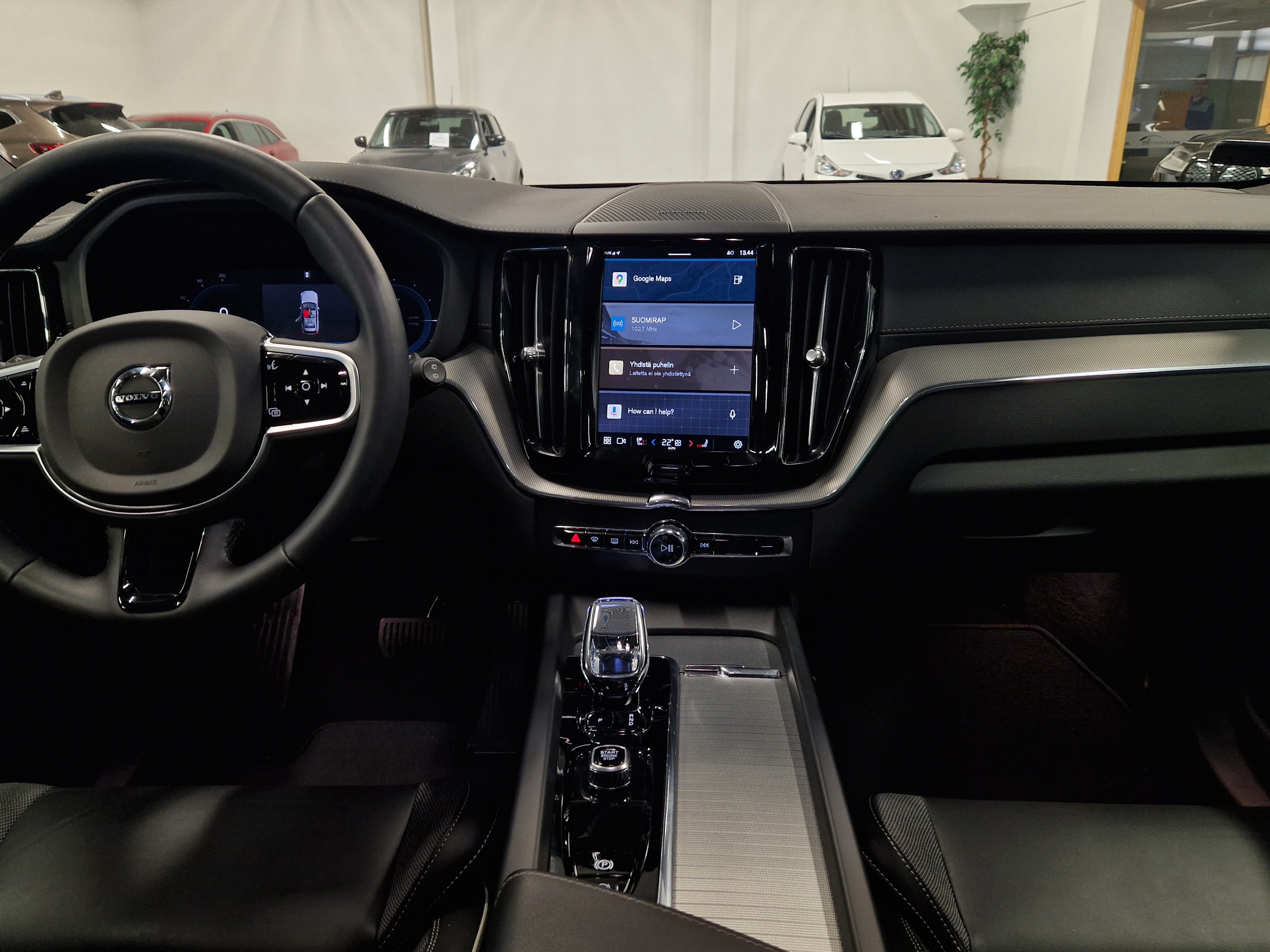 Volvo XC60 T8 AWD LONG RANGE ULTRA DARK TAKUU 24KK/40TKM