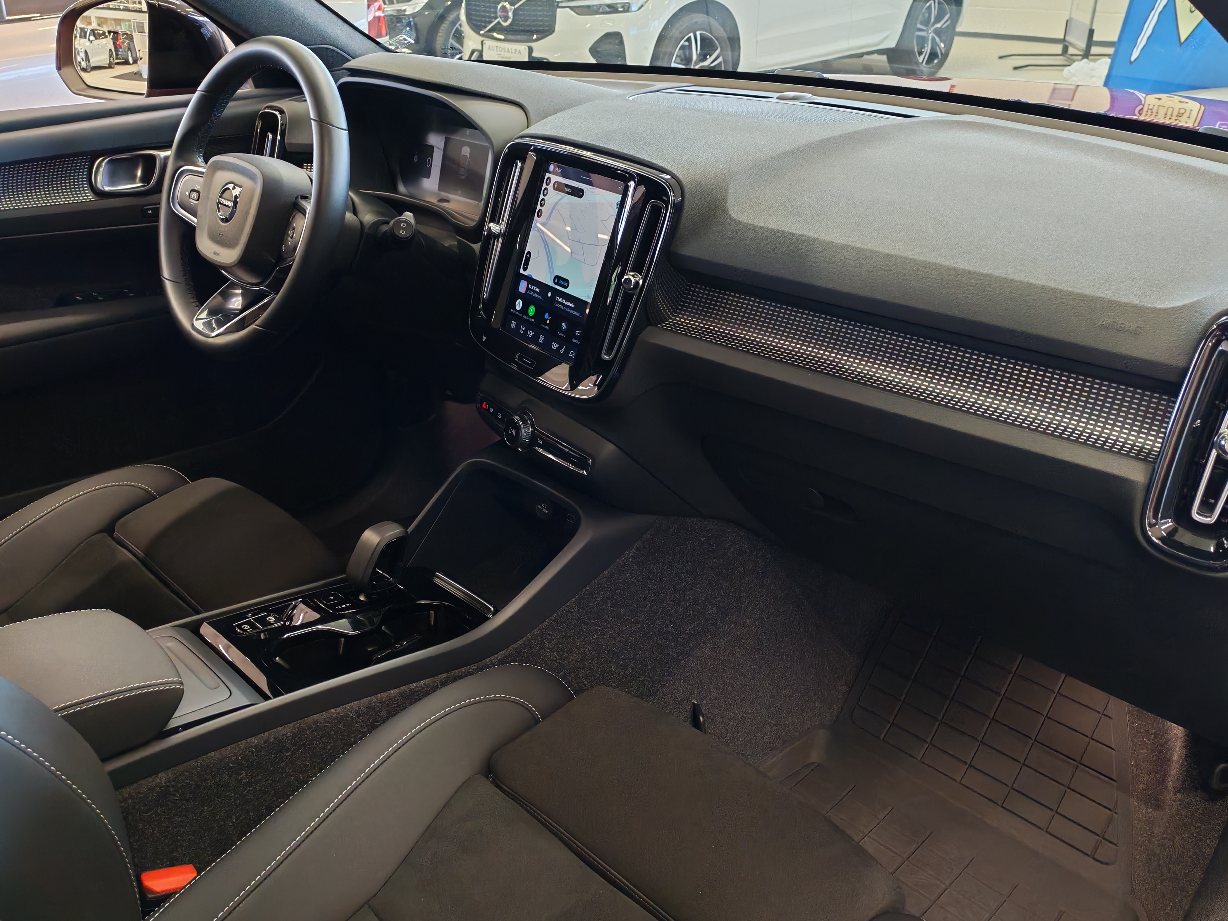 Volvo XC40 2025, kuva 7/20