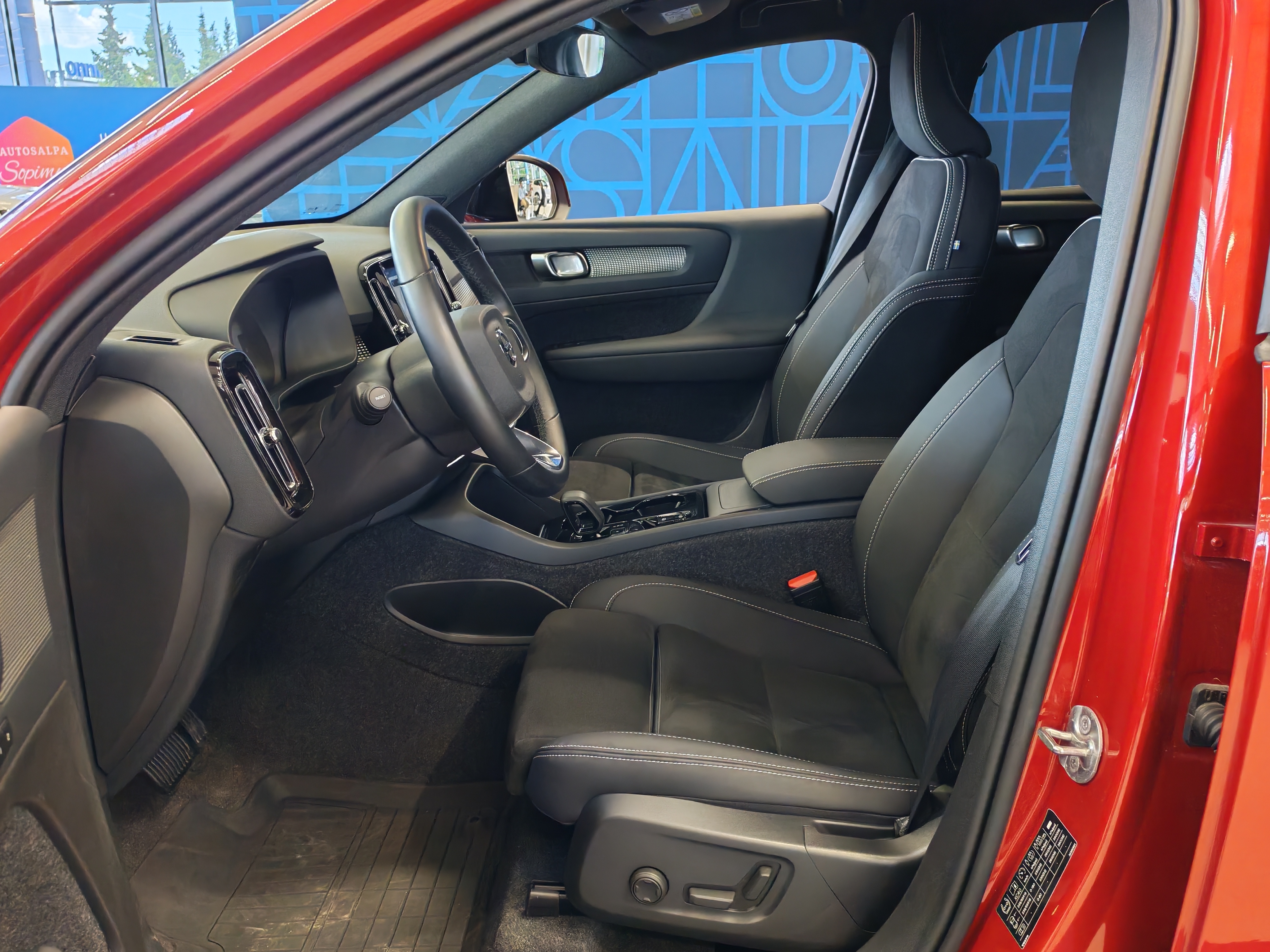 Volvo XC40 B3 MHEV EDITION PLUS DCT AUT TAKUU 24KK/40TKM