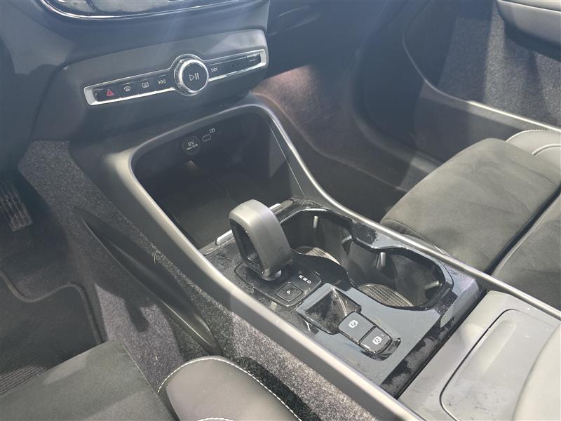 Volvo XC40 B3 MHEV EDITION PLUS DCT AUT.TAKUU 24KK/40TKM