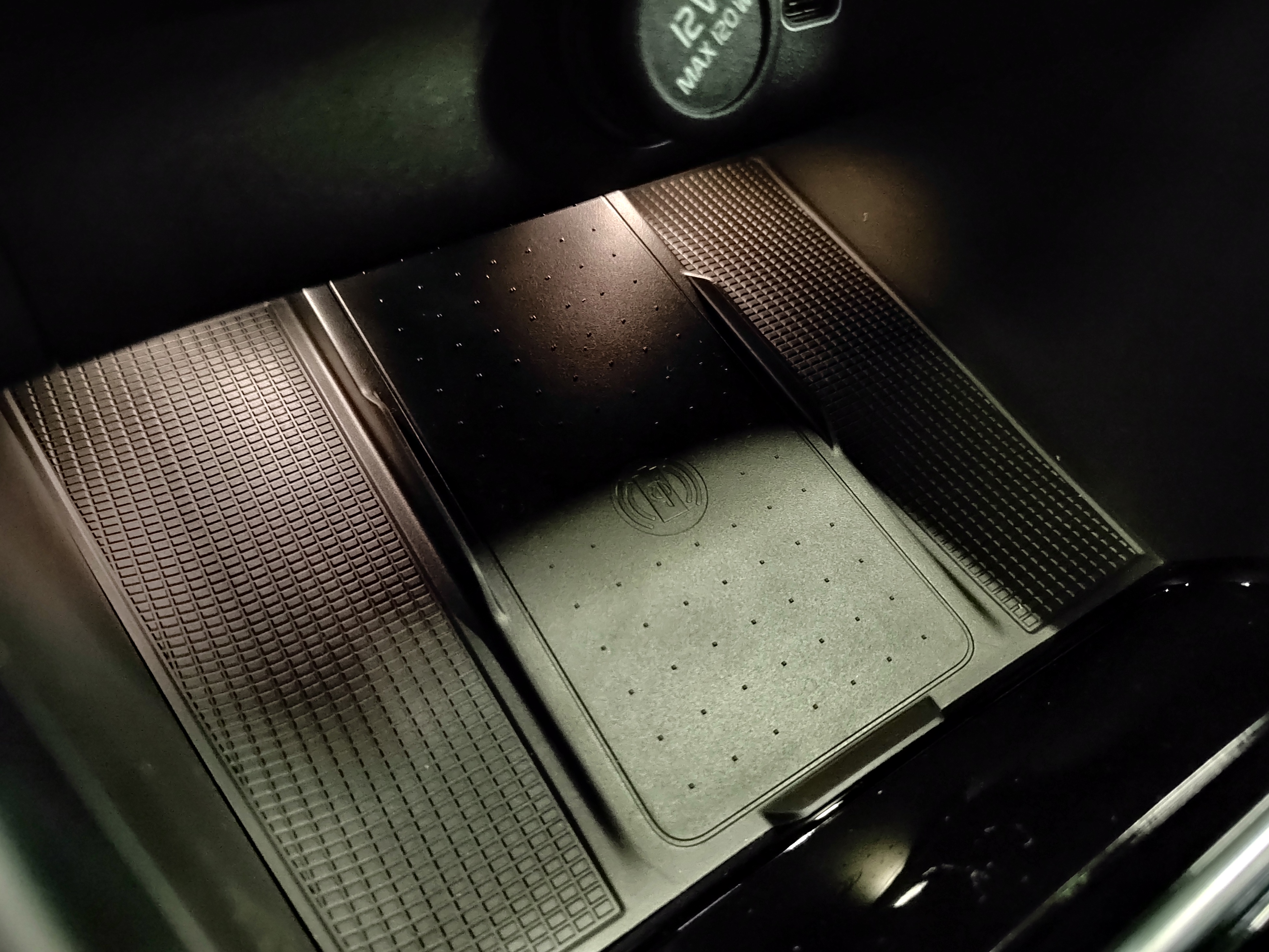 Volvo XC40 B3 MHEV EDITION PLUS DCT AUT. TAKUU 24KK/40TKM.