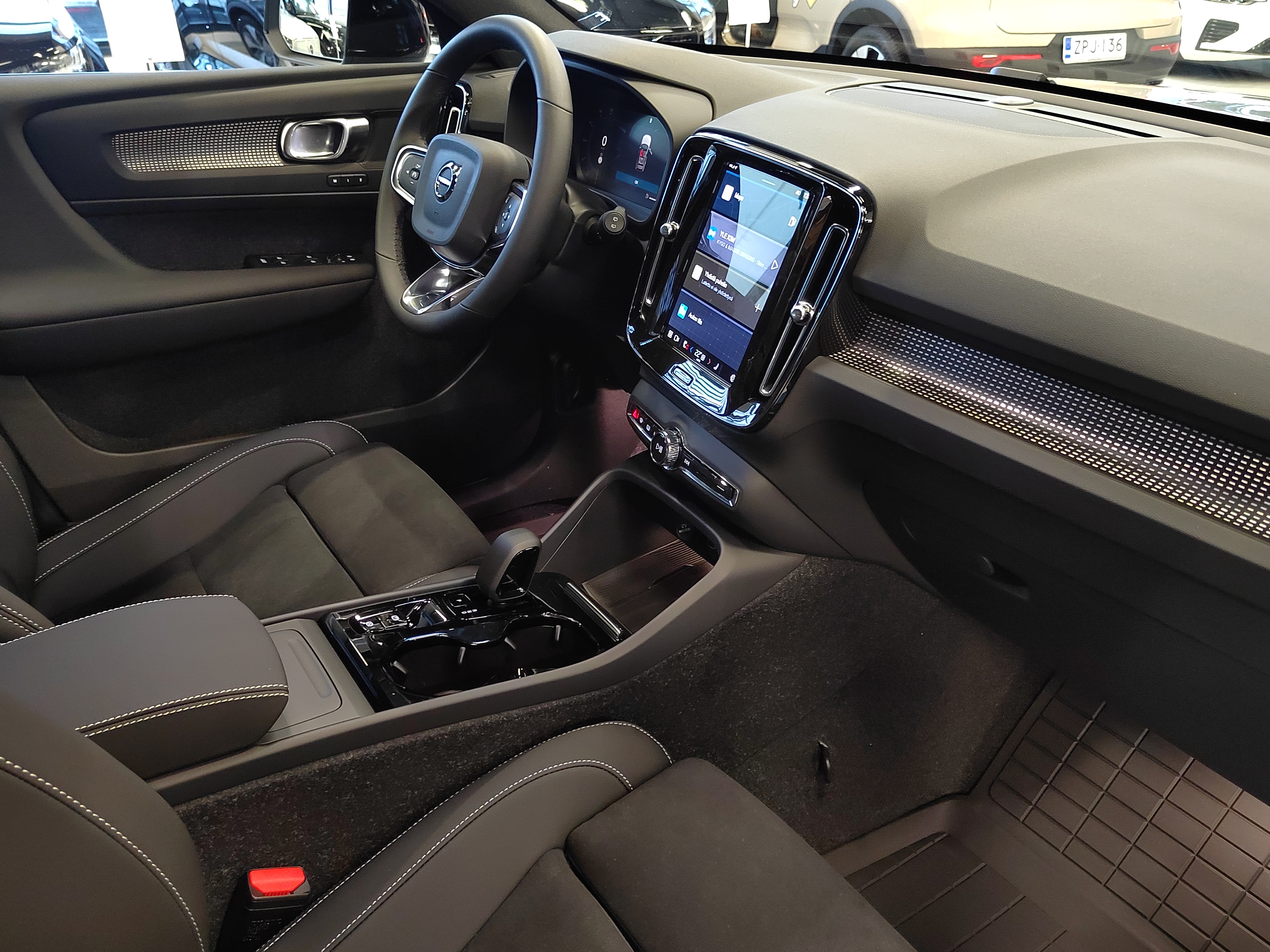 Volvo XC40 B3 MHEV EDITION PLUS DCT AUT. TAKUU 24KK/40TKM.