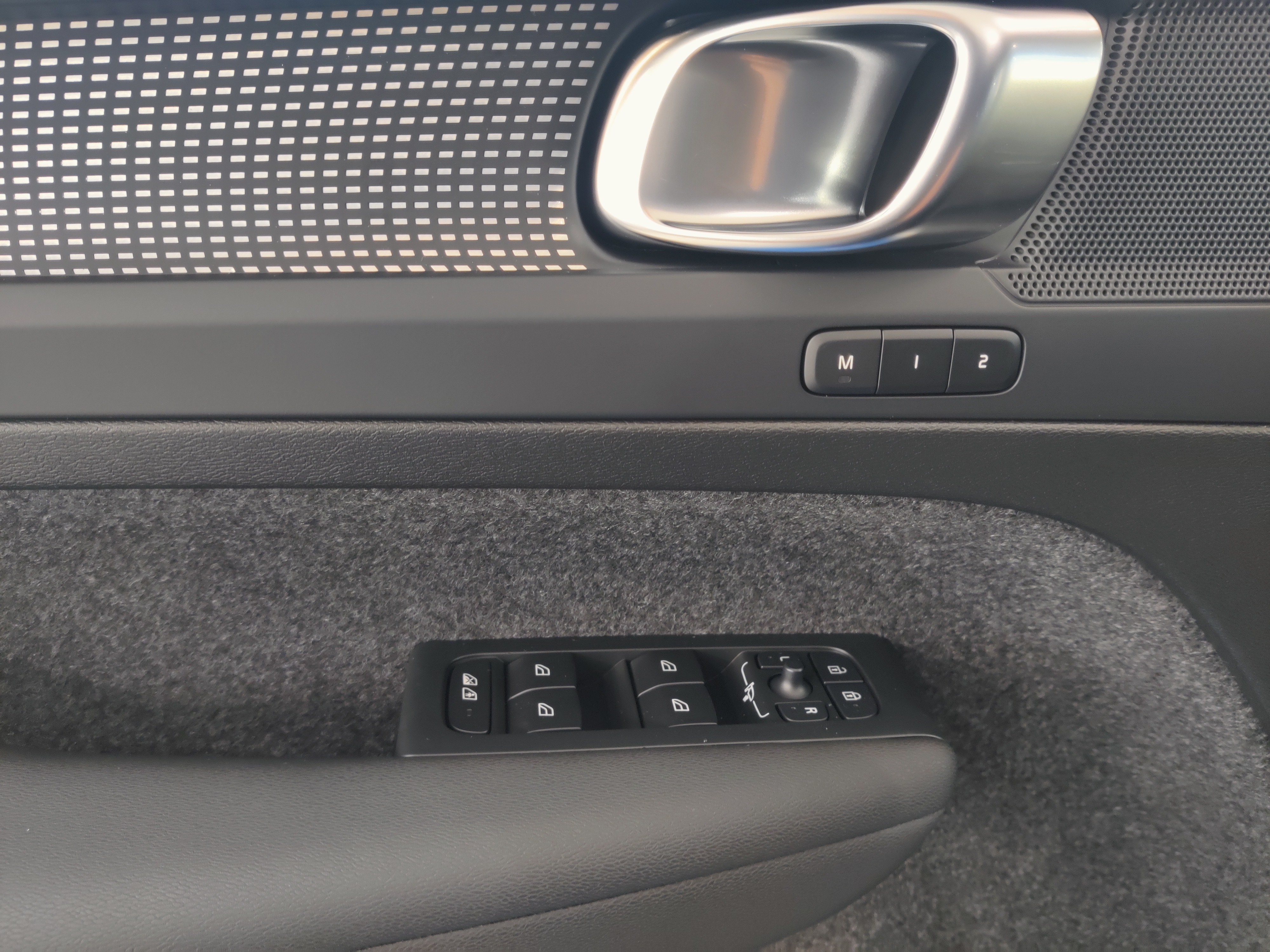 Volvo XC40 B3 MHEV EDITION PLUS DCT AUT TAKUU 24KK/40TKM